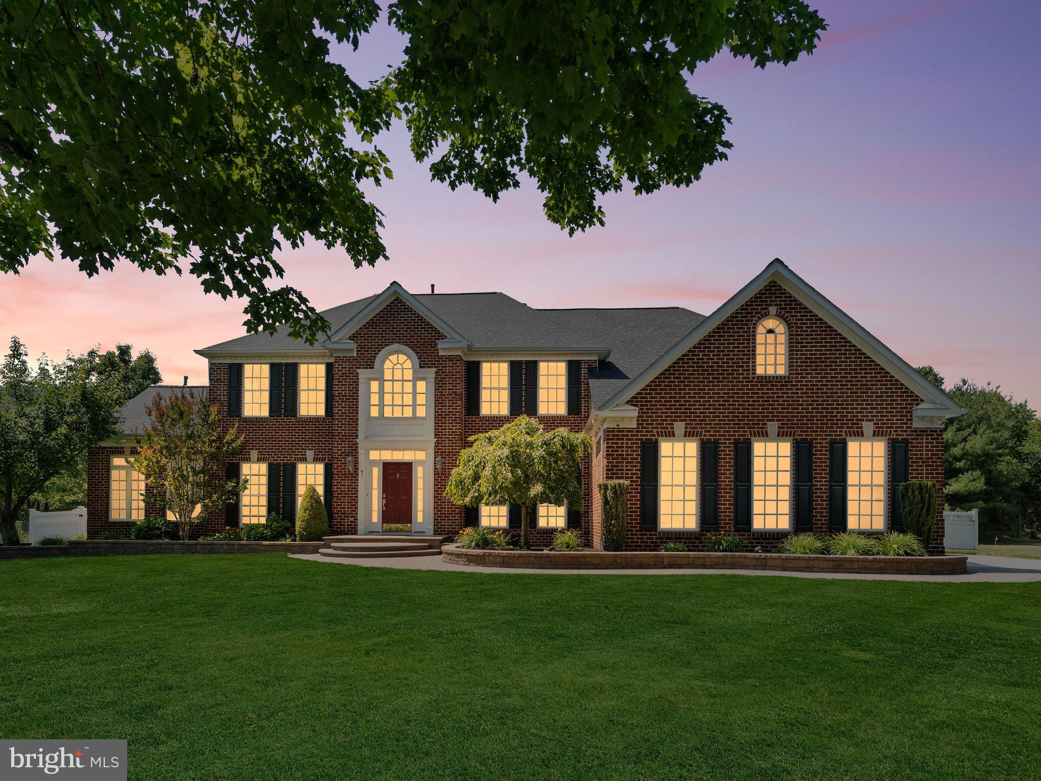 41 NICHOLAS DRIVE