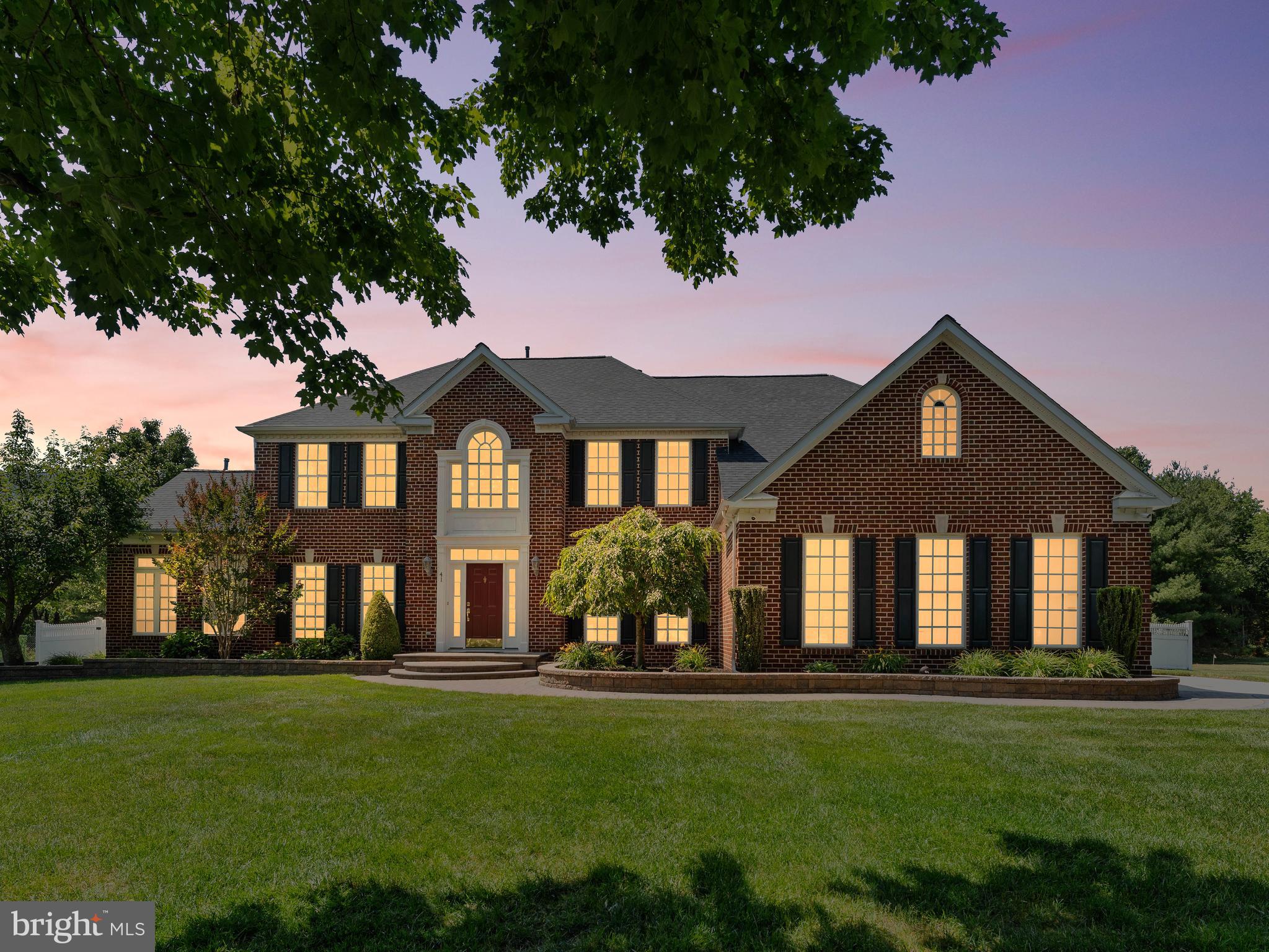 41 NICHOLAS DRIVE
