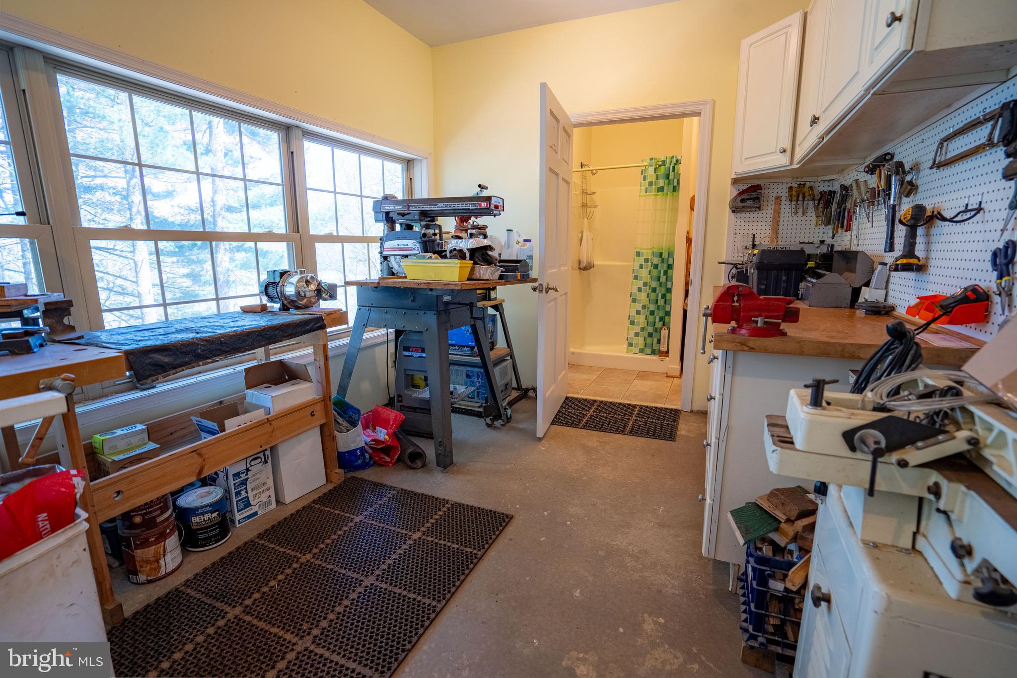 OLD MILL MANOR - Residential