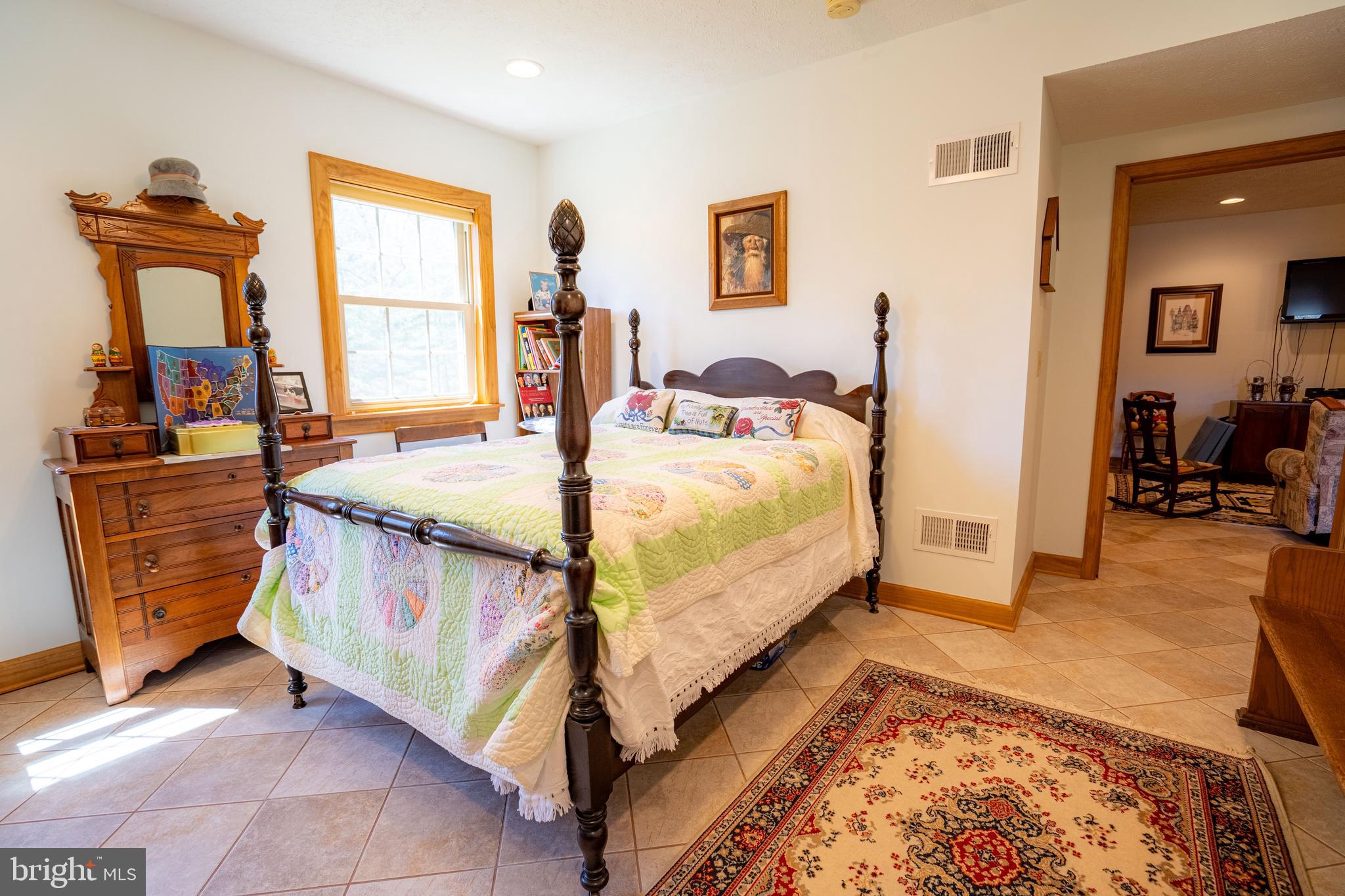 OLD MILL MANOR - Residential