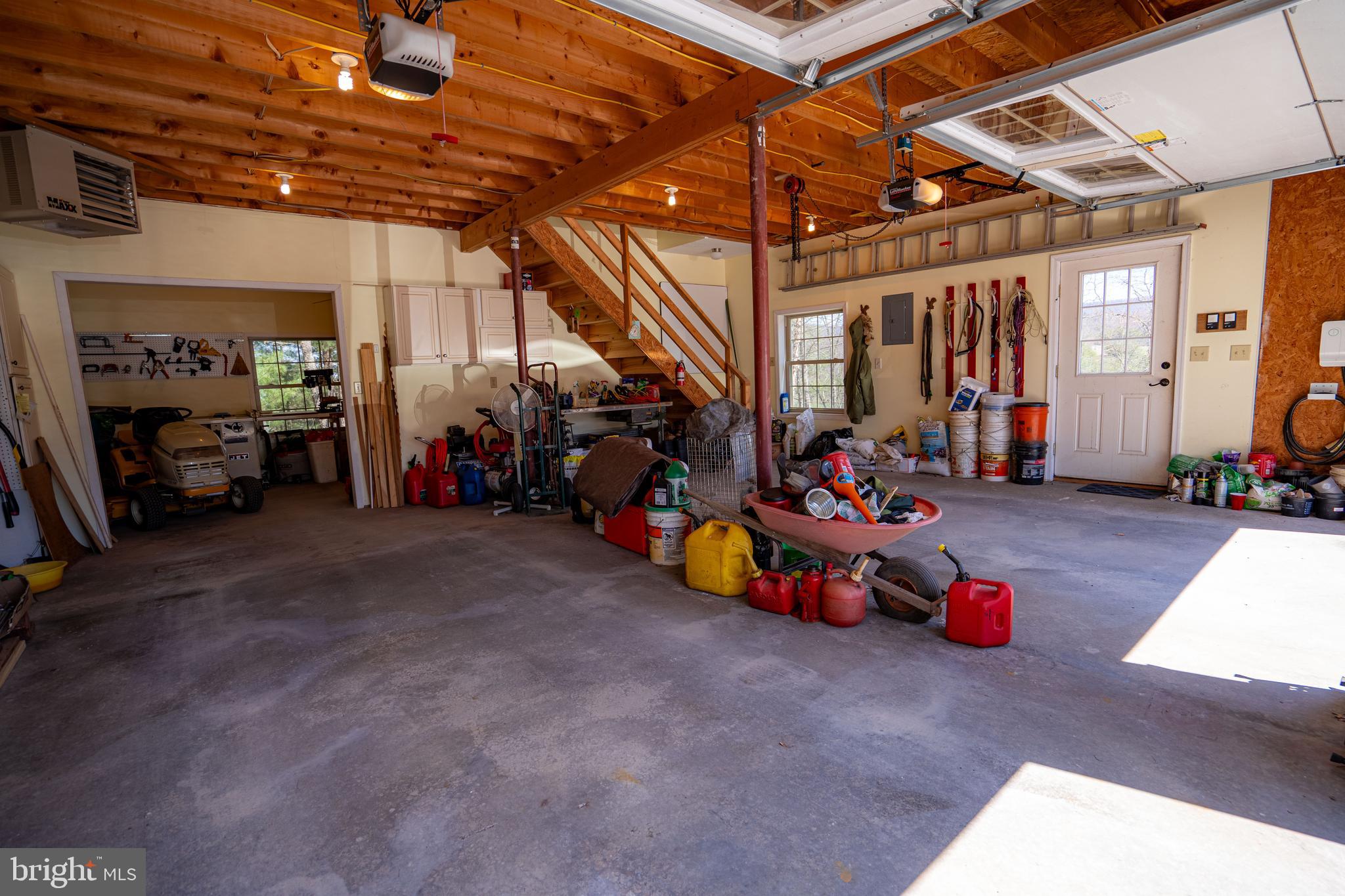 OLD MILL MANOR - Residential