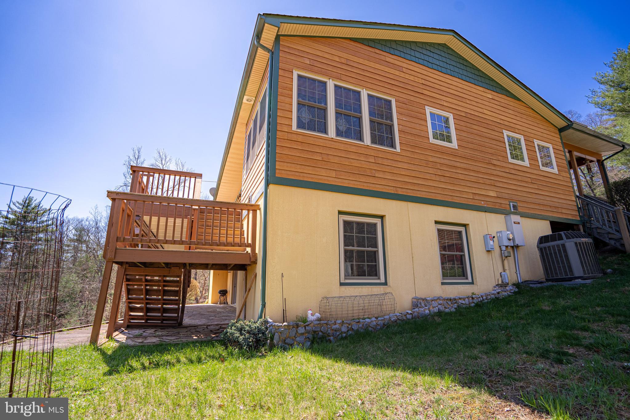 OLD MILL MANOR - Residential