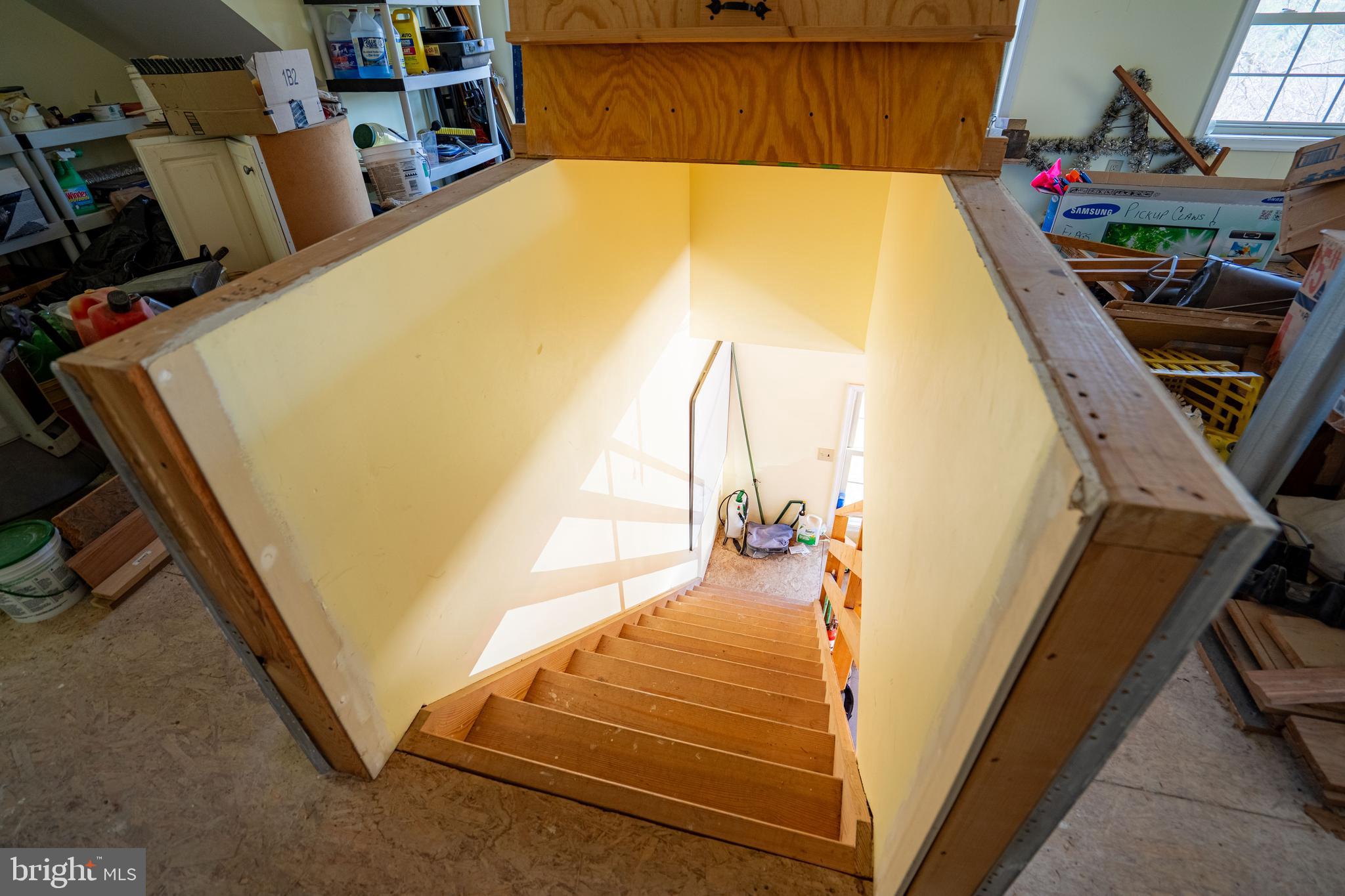 OLD MILL MANOR - Residential