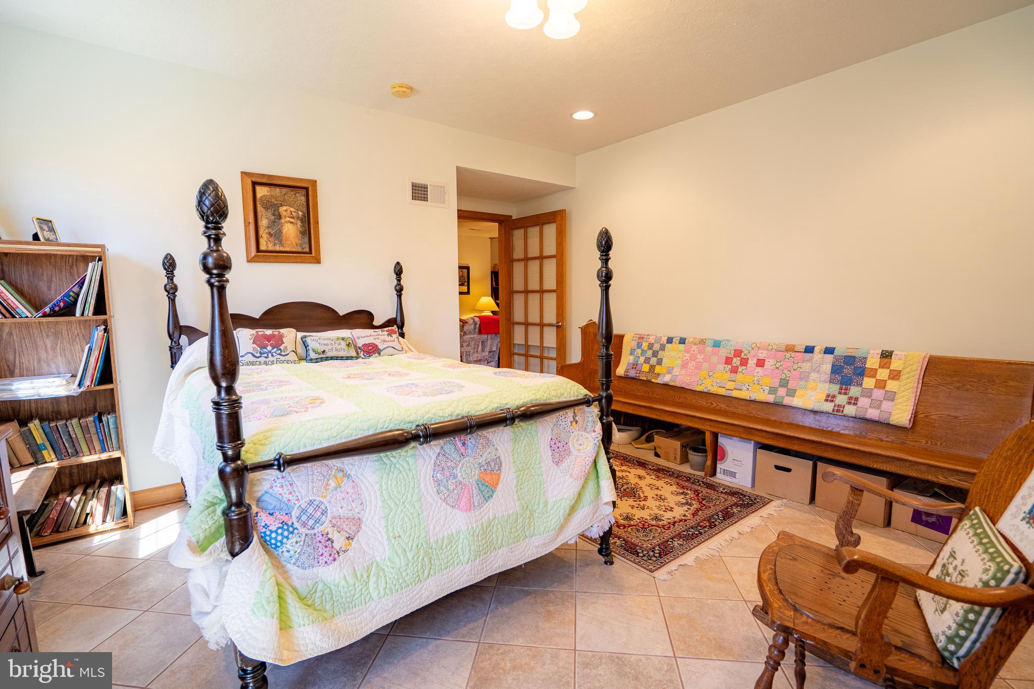 OLD MILL MANOR - Residential