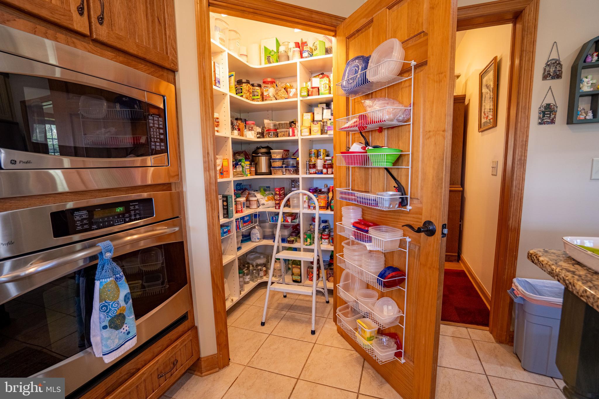 OLD MILL MANOR - Residential