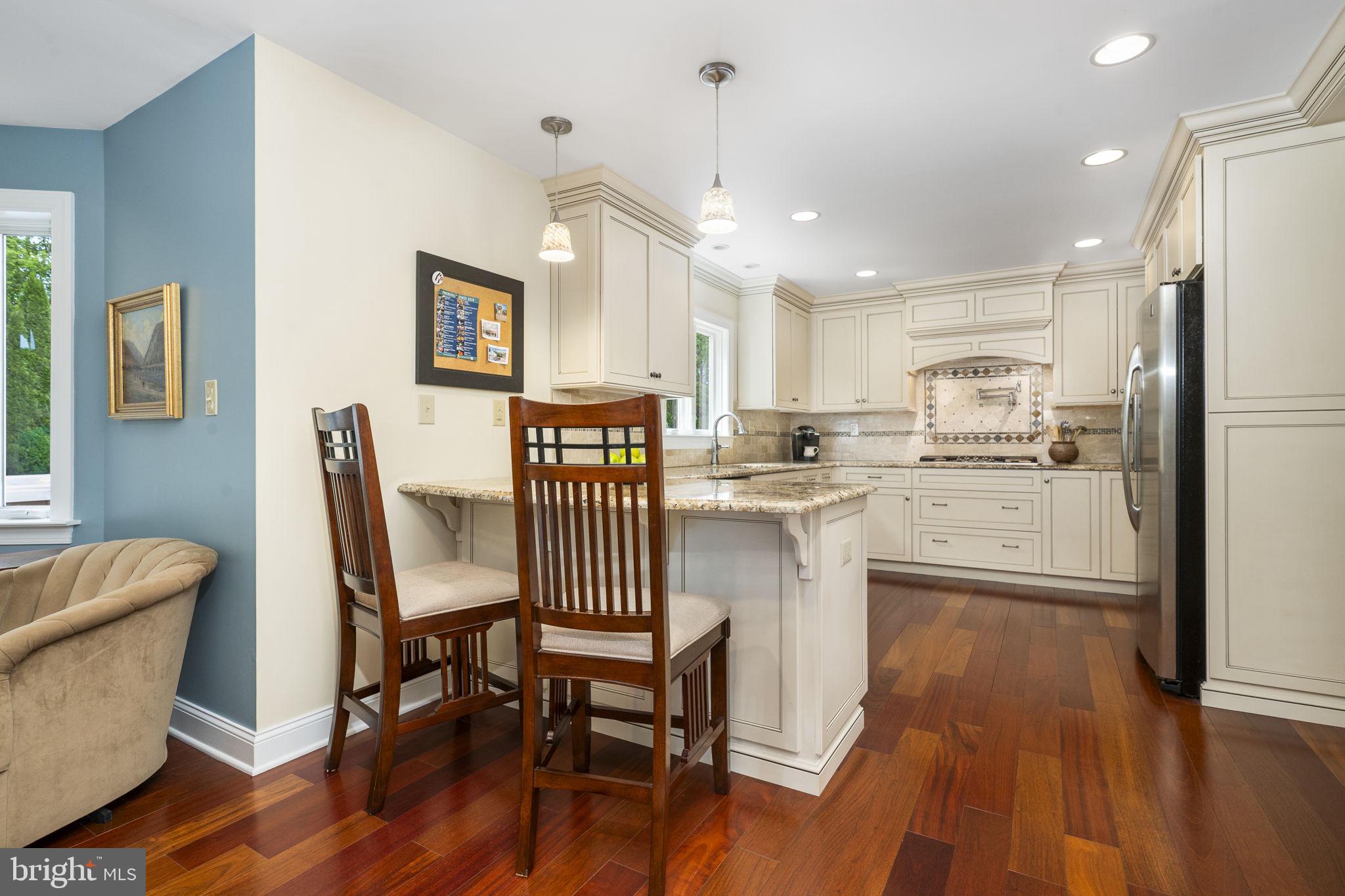 1117 ROSS LANE
