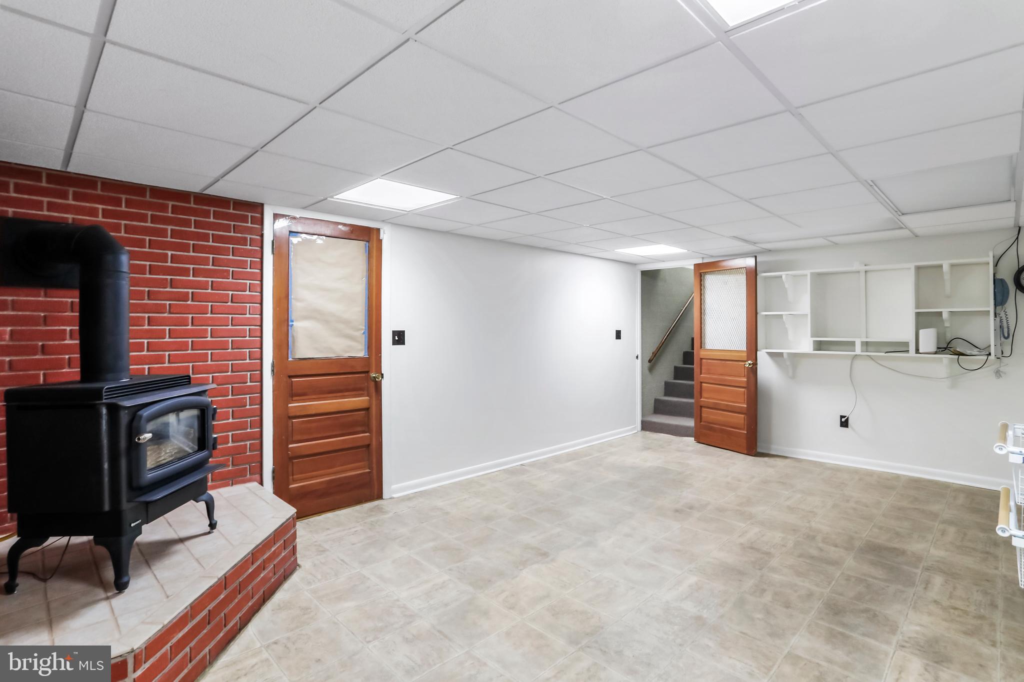 LUDWICK AIRPORT - Residential