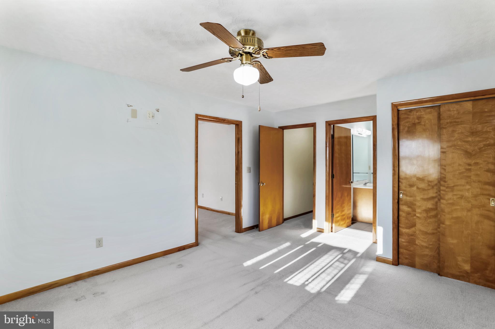 LUDWICK AIRPORT - Residential