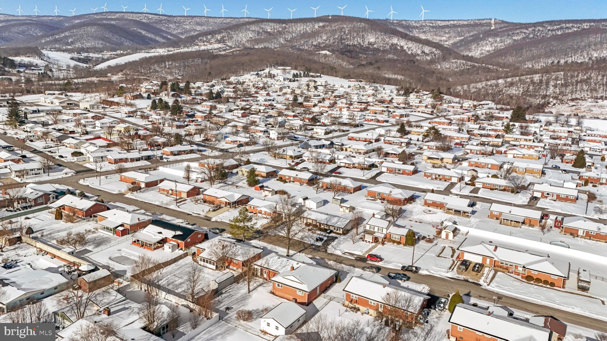 LUDWICK AIRPORT - Residential