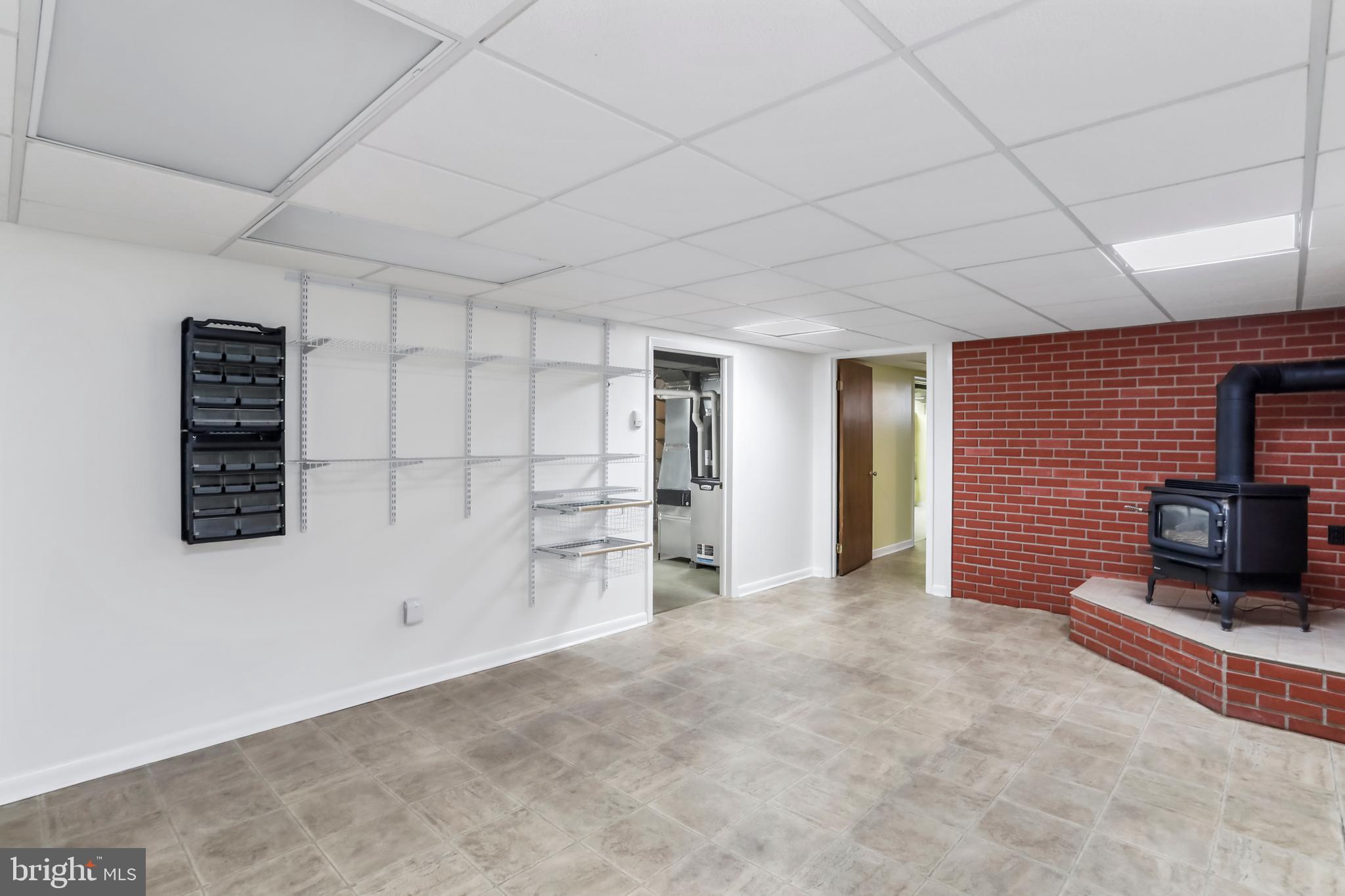 LUDWICK AIRPORT - Residential