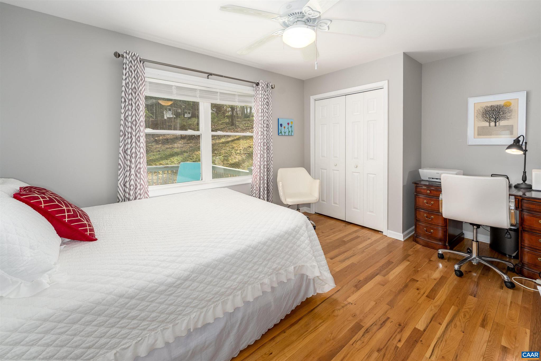 LAKE MONTICELLO - Residential