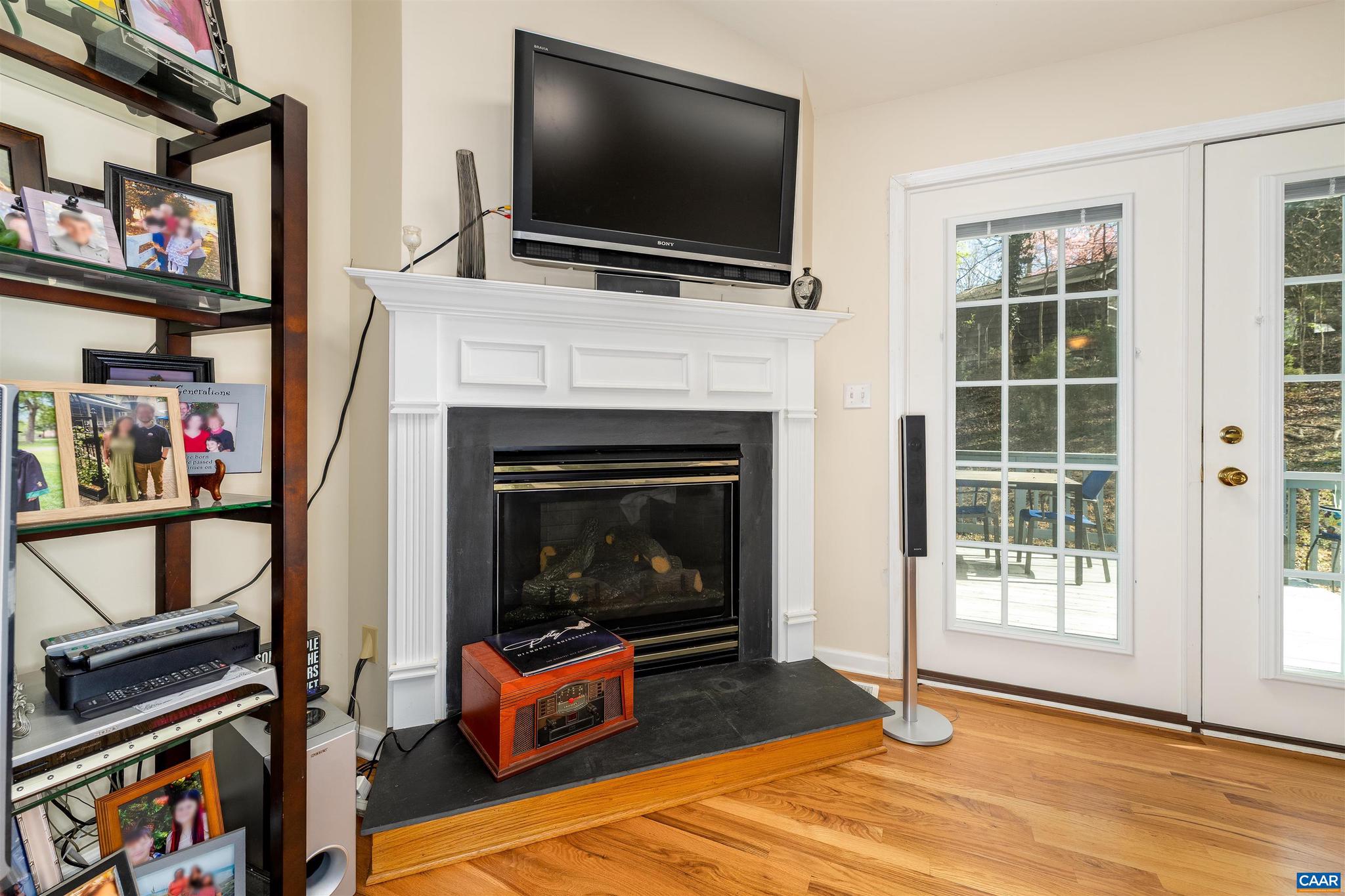 LAKE MONTICELLO - Residential