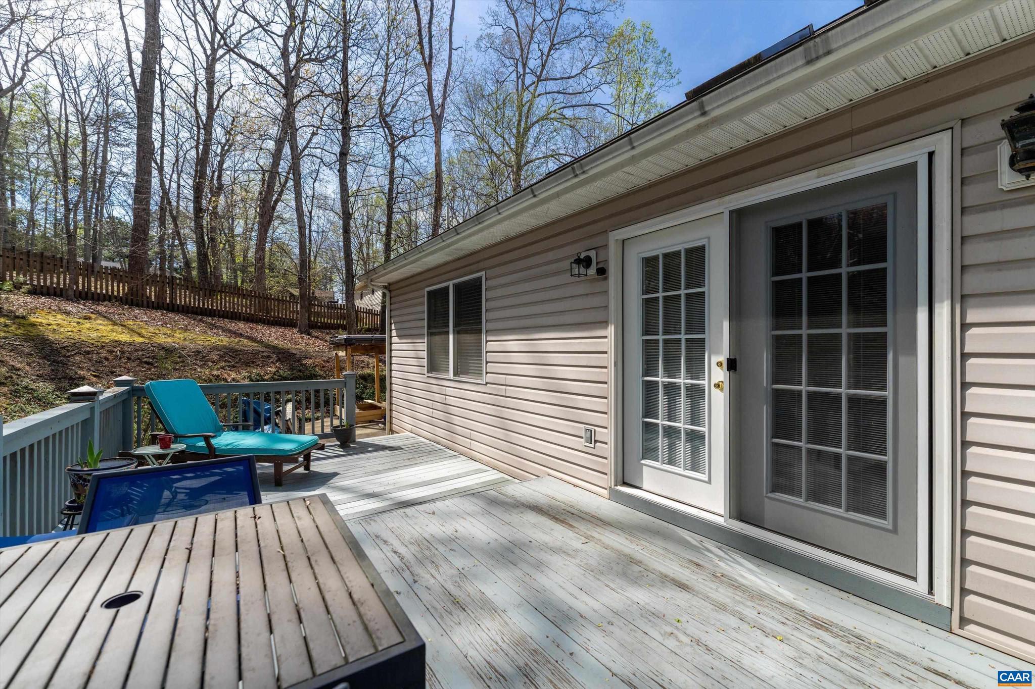 LAKE MONTICELLO - Residential