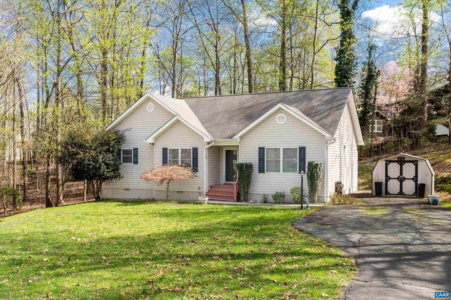 Charming one-level living in the sought-after Lake Monticello community! This well-maintained home offers 3 bedrooms and 2 full baths, perfect for easy everyday living.  Enjoy all that Lake Monticello has to offer?a gated community with a 352-acre lake for boating, fishing, and swimming, along with beaches, pool, marina, golf course, tennis and pickleball courts, playgrounds, parks, walking trails, and clubhouses.  A great opportunity to enjoy lake living full-time!