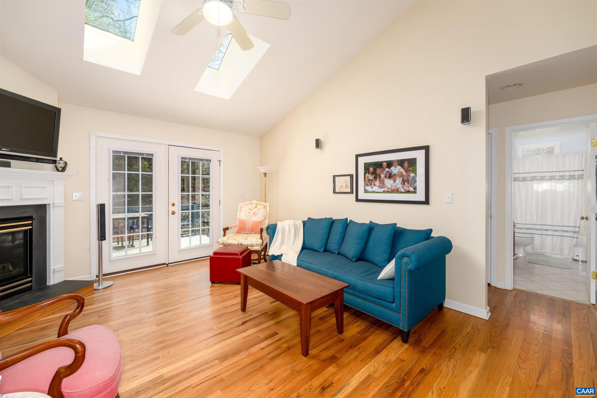 LAKE MONTICELLO - Residential