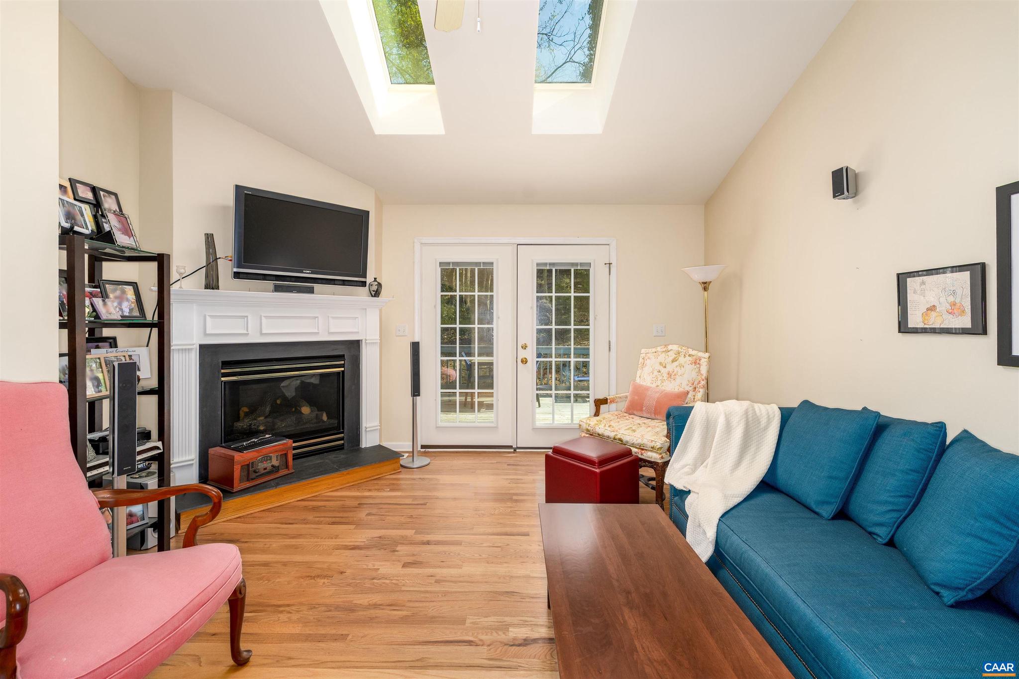 LAKE MONTICELLO - Residential