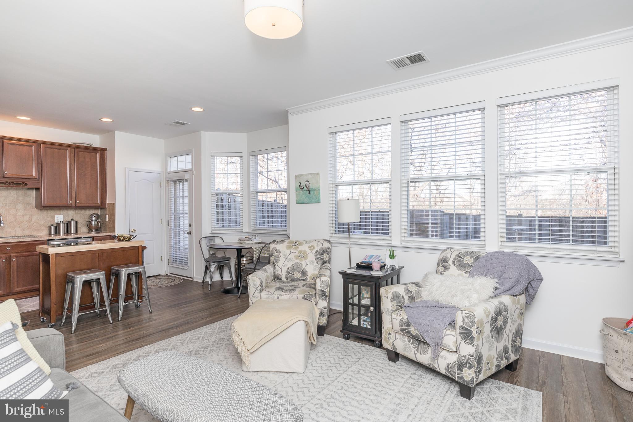 WAKELAND MANOR - Residential Lease