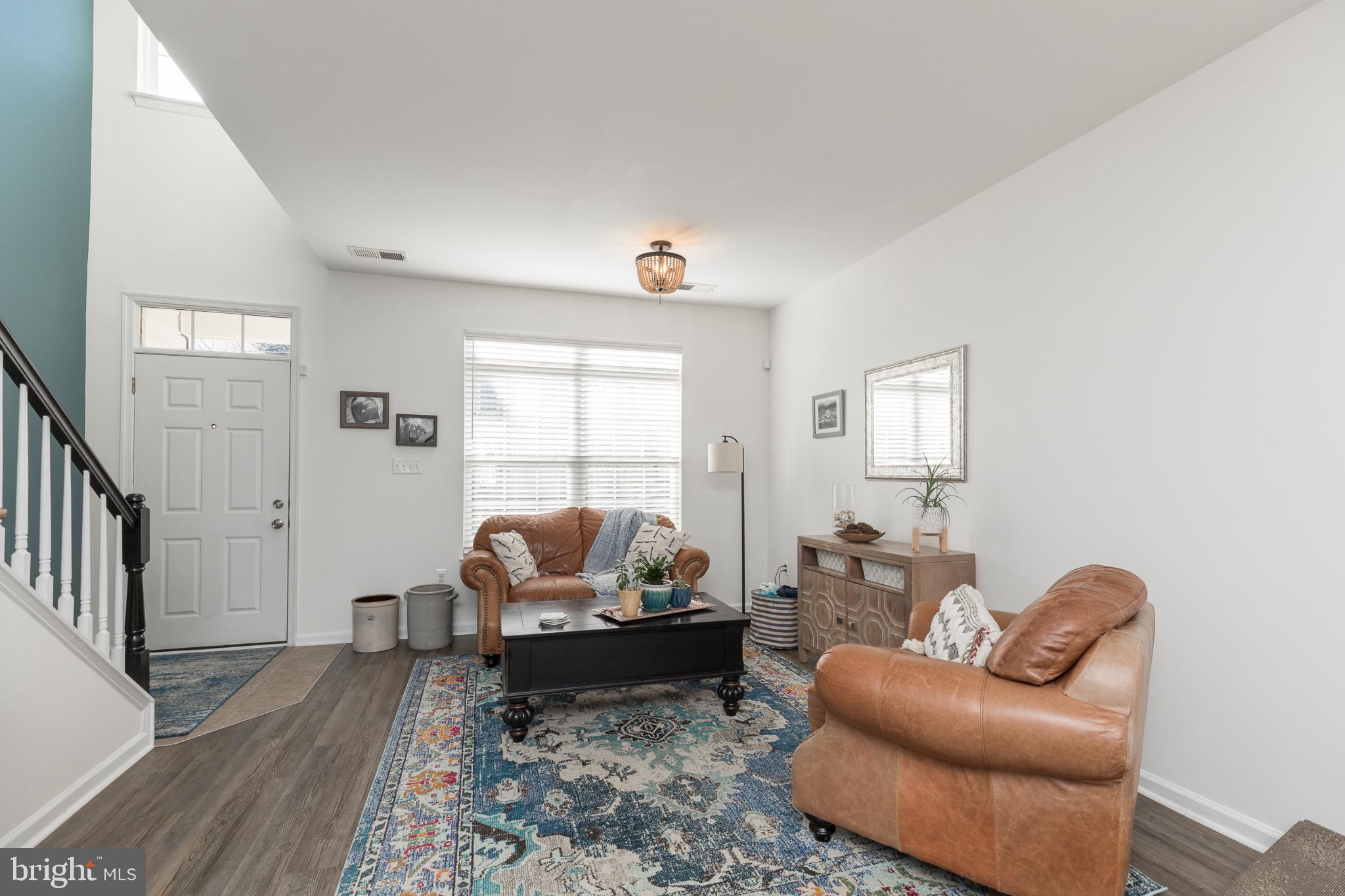 WAKELAND MANOR - Residential Lease