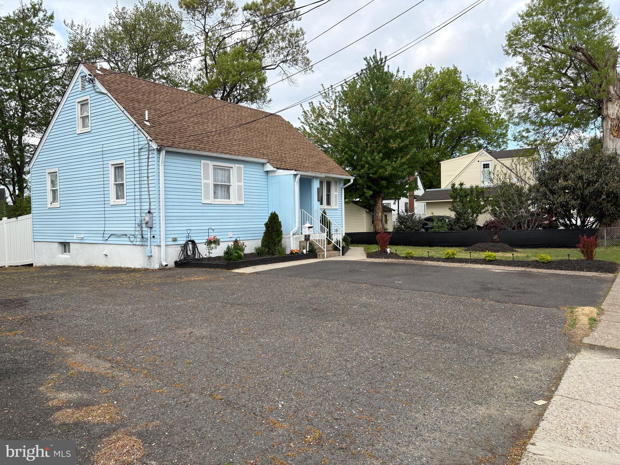 1026 W BROWNING ROAD