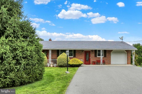 Homes For Sale - 16 Adele Avenue<br/> Berks County, BLANDON, PA 19510