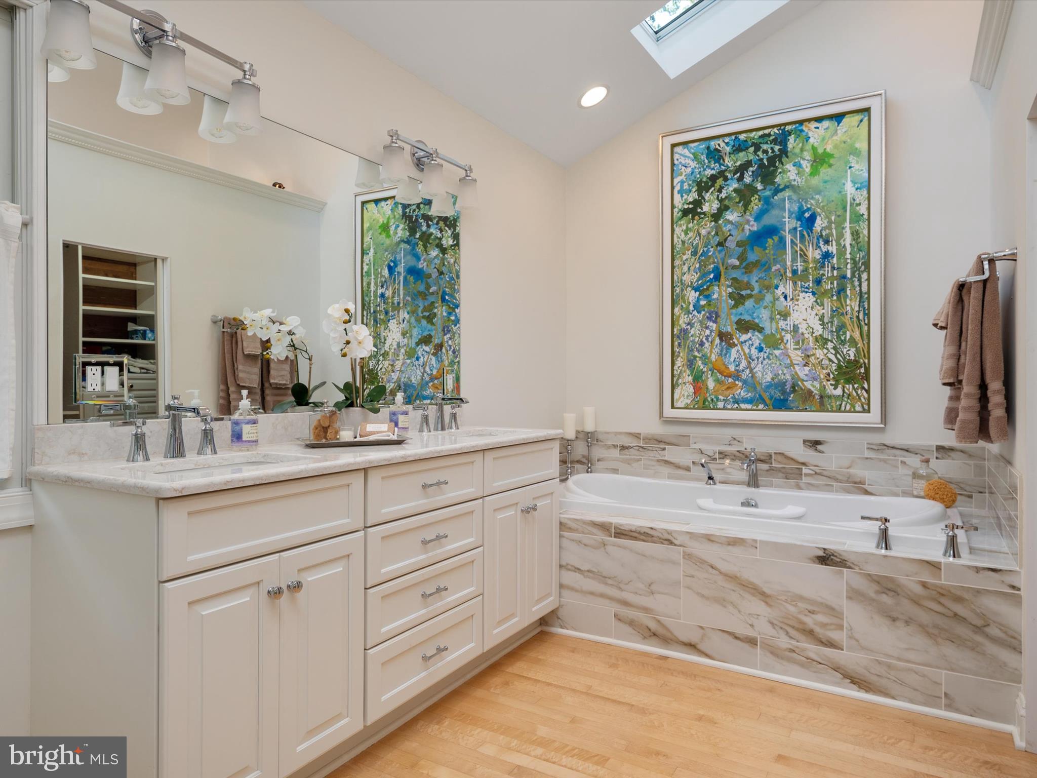 DOWNS ON THE SEVERN - Residential