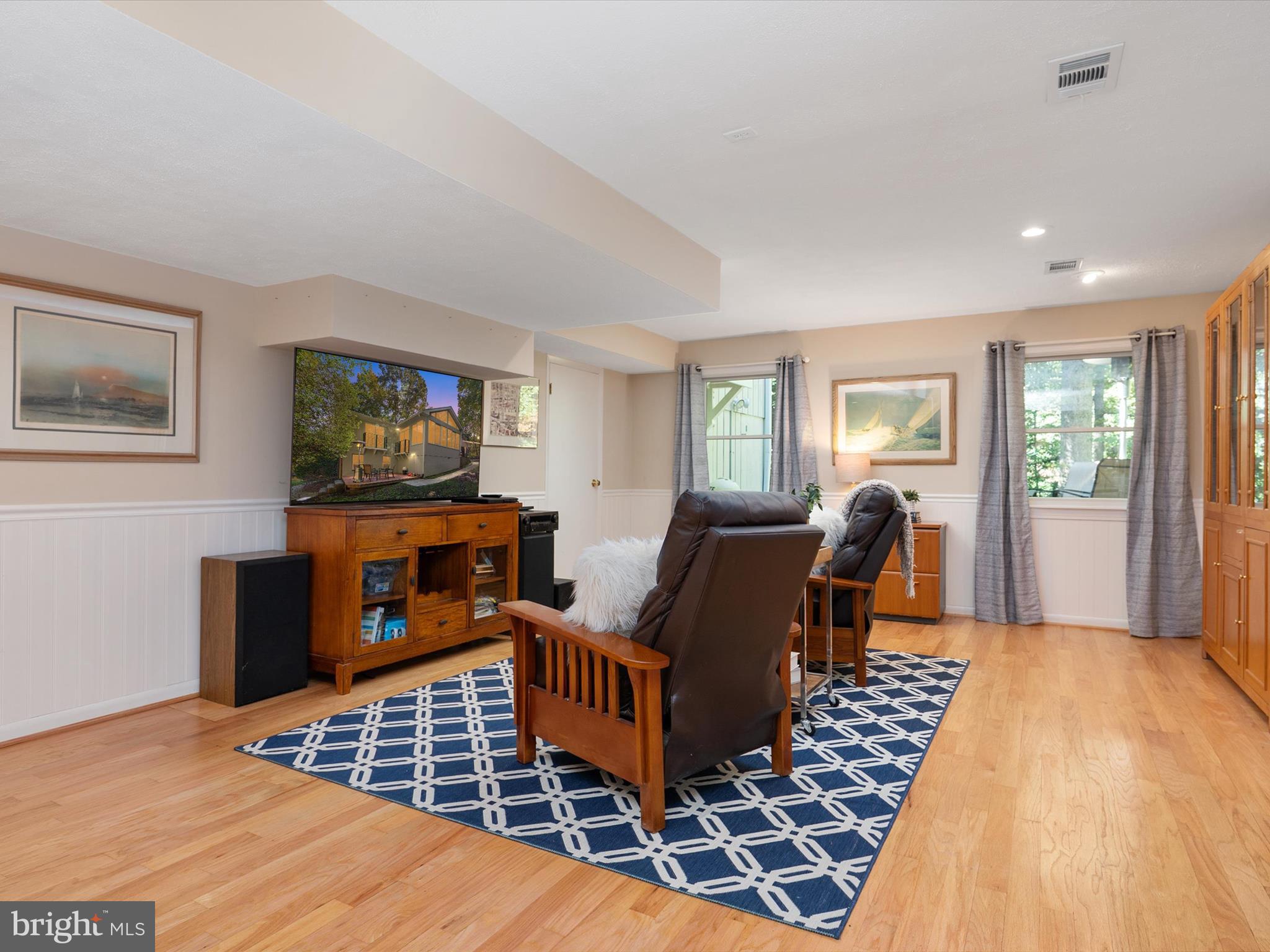 DOWNS ON THE SEVERN - Residential