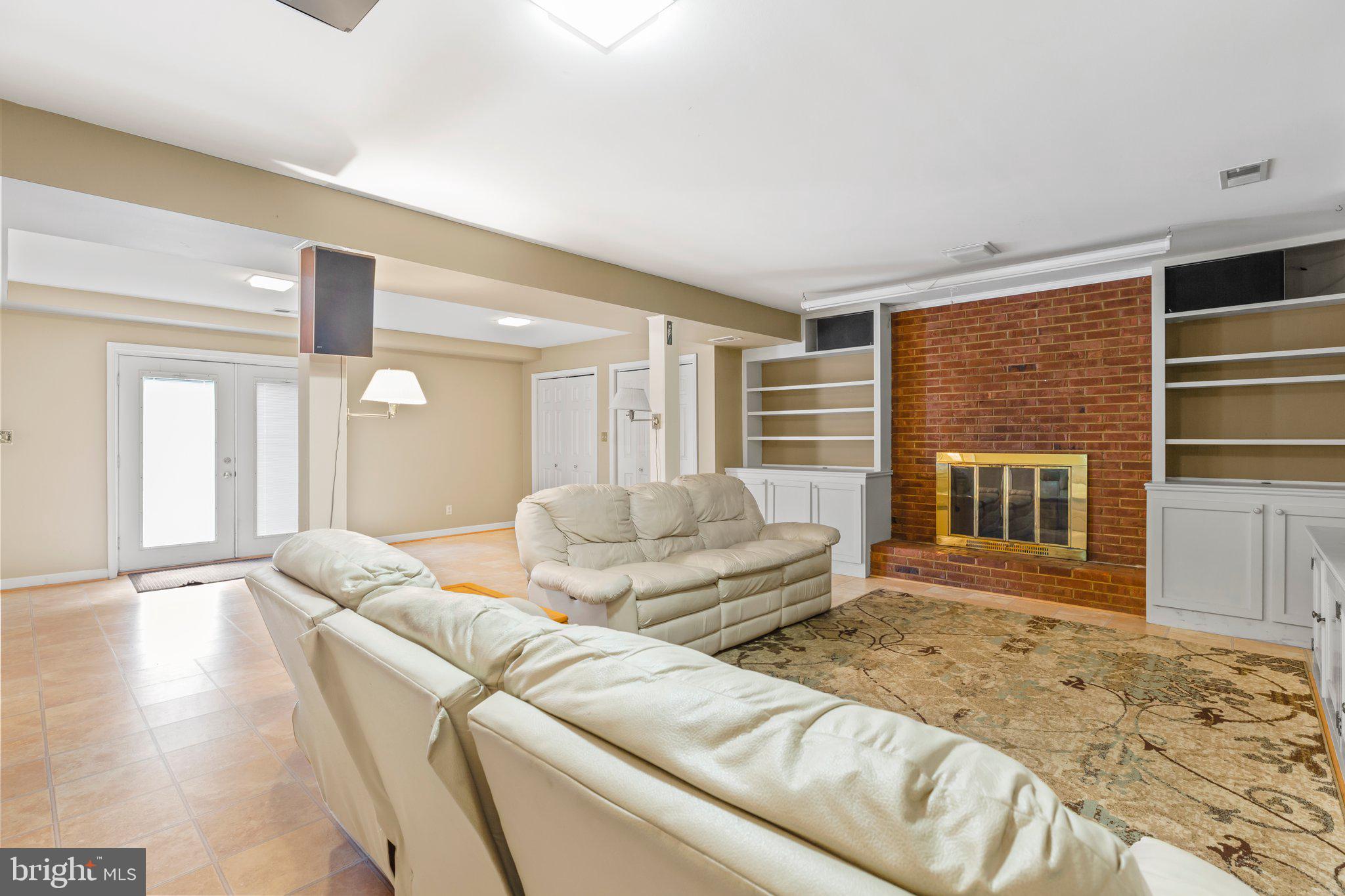 BROWNS - Residential