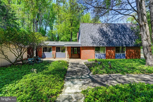 3604 BARBERRY CT, BALTIMORE, MD 21208 - Image c5da36b59a37efea75d6fd4fb9d45734/1960874435