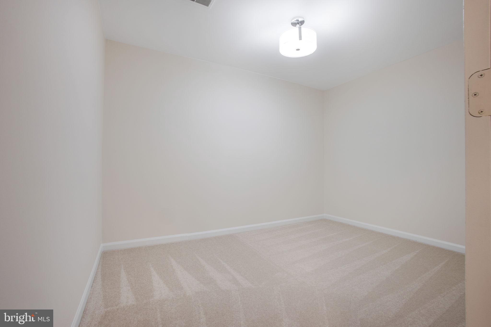 SOUTH RIDING - Residential Lease