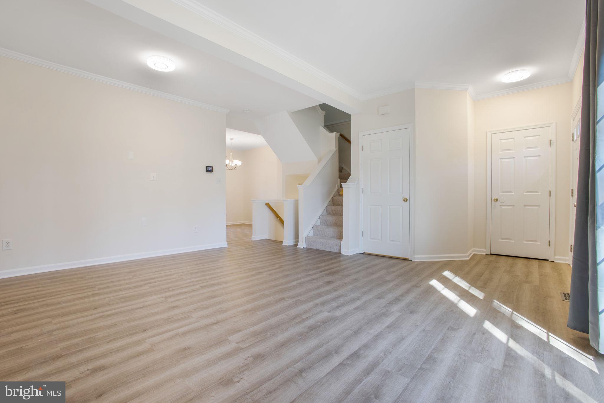 SOUTH RIDING - Residential Lease