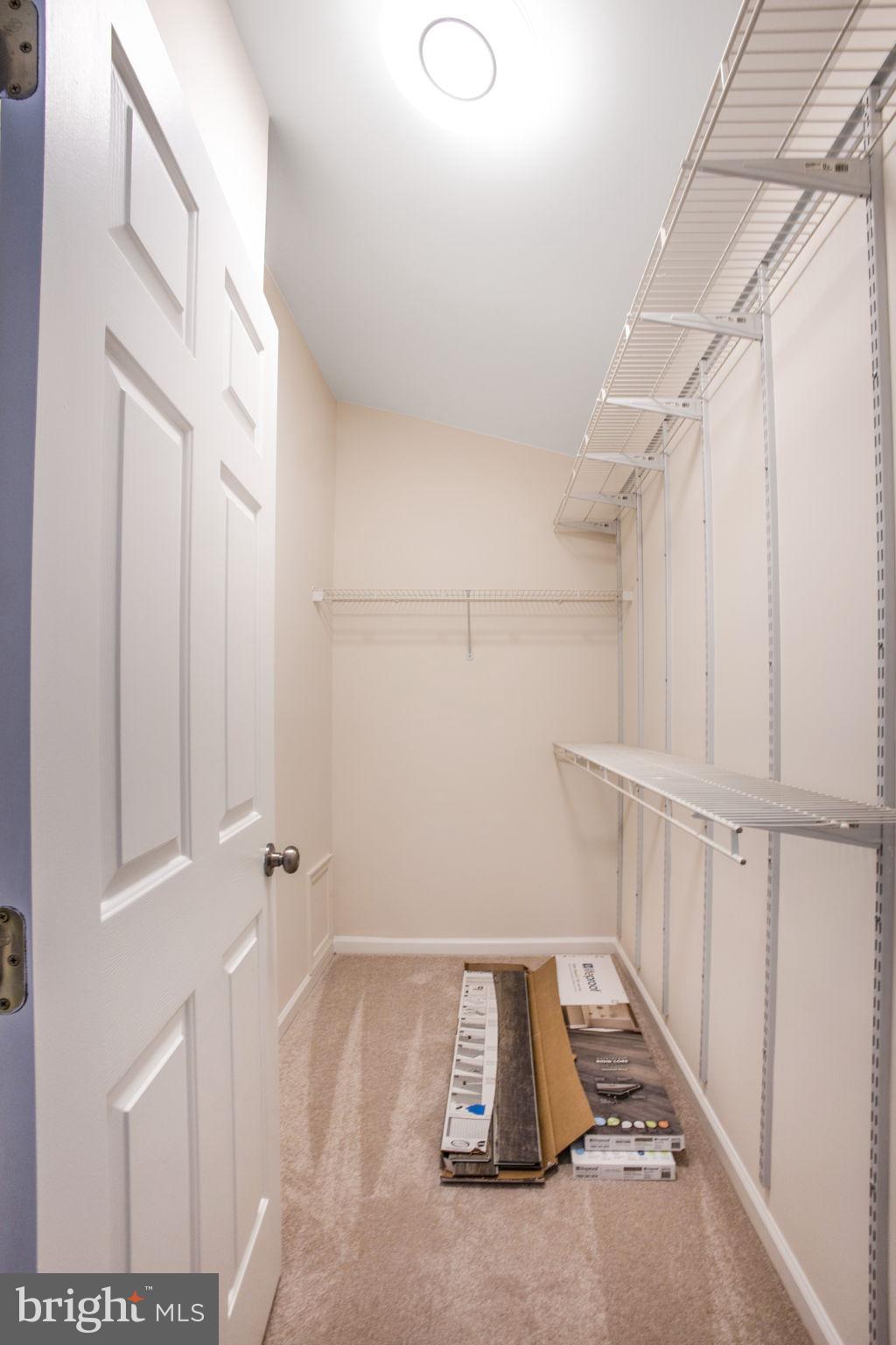 SOUTH RIDING - Residential Lease