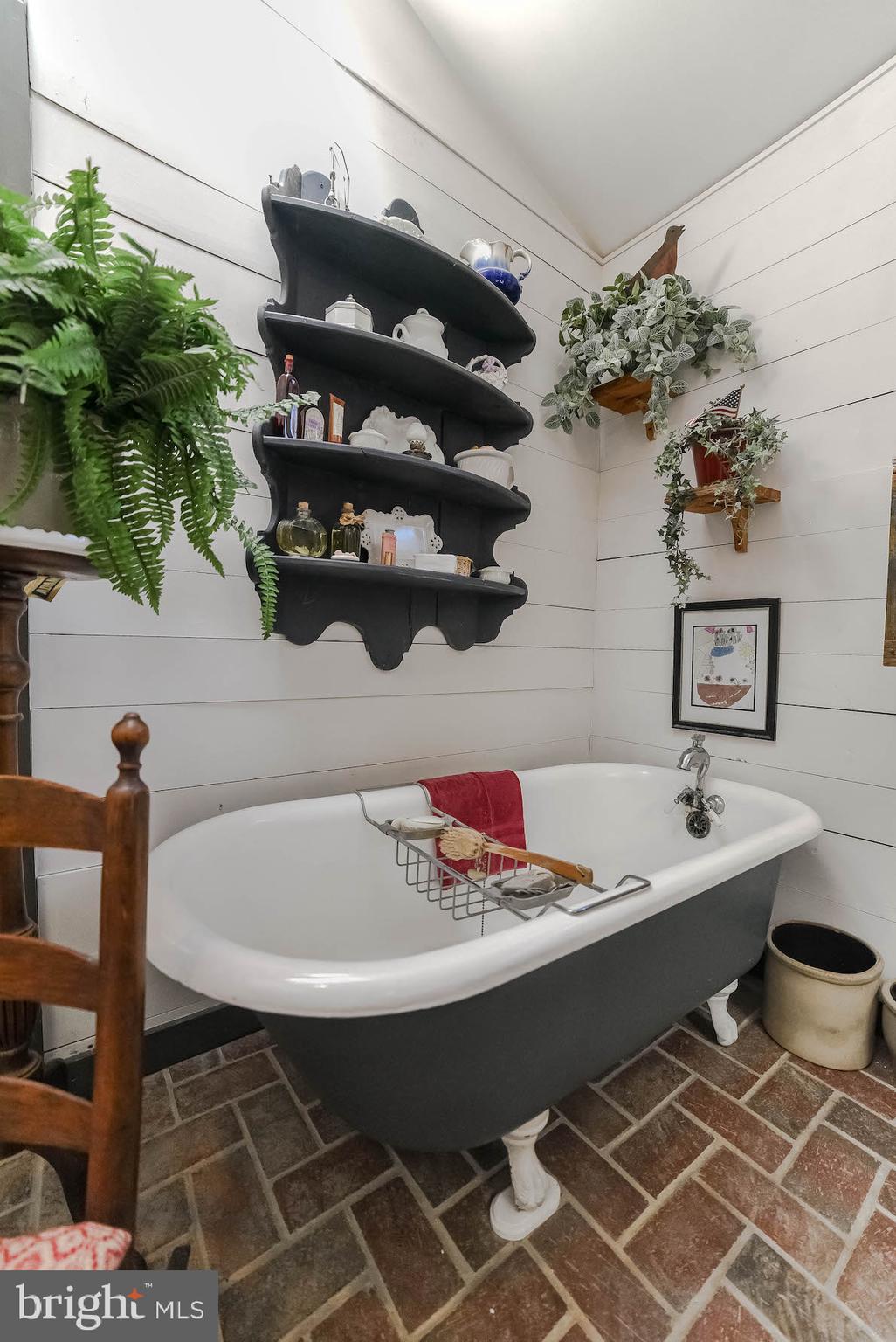 TOLSON ESTATES - Residential