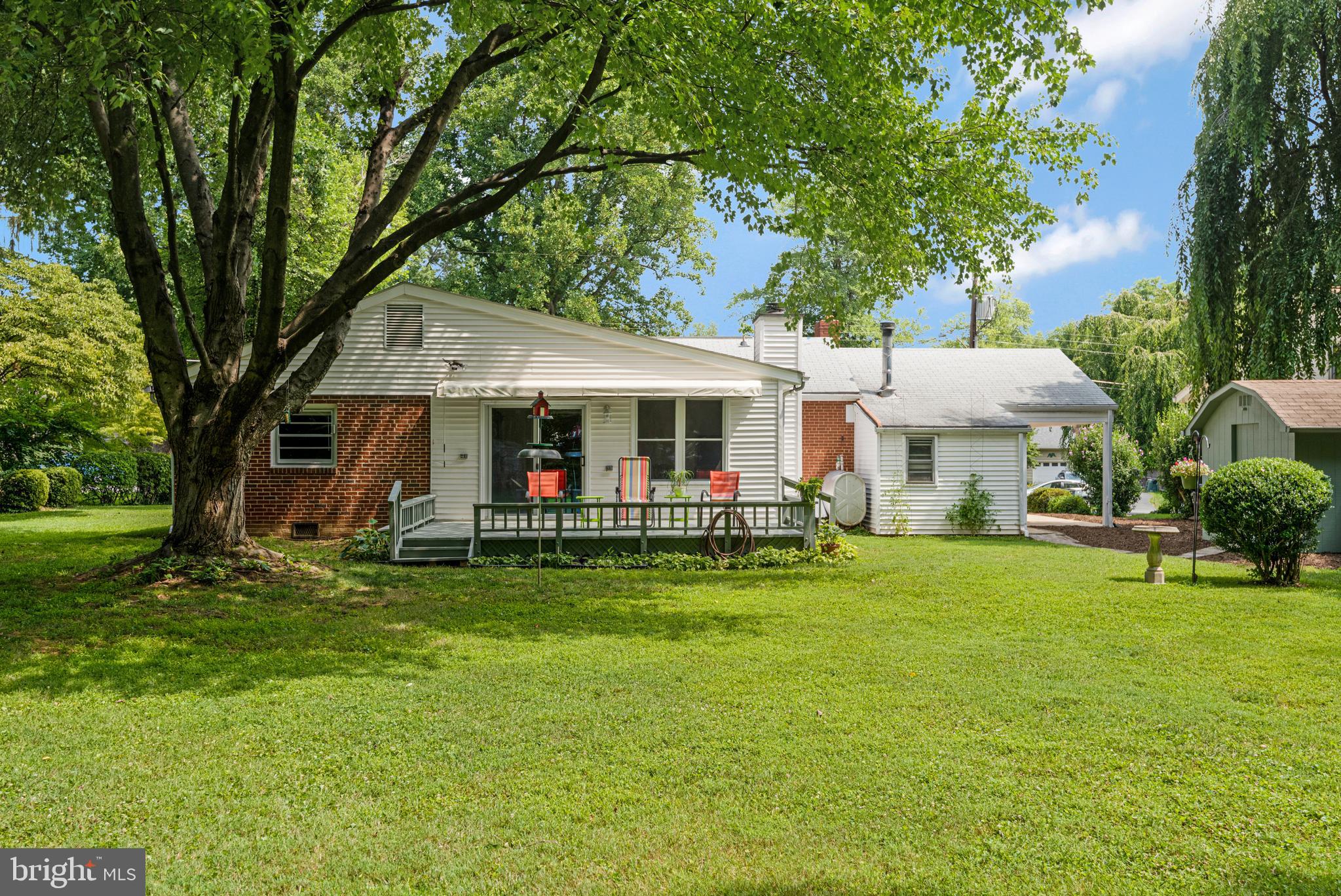 FAIRFAX ACRES - Residential