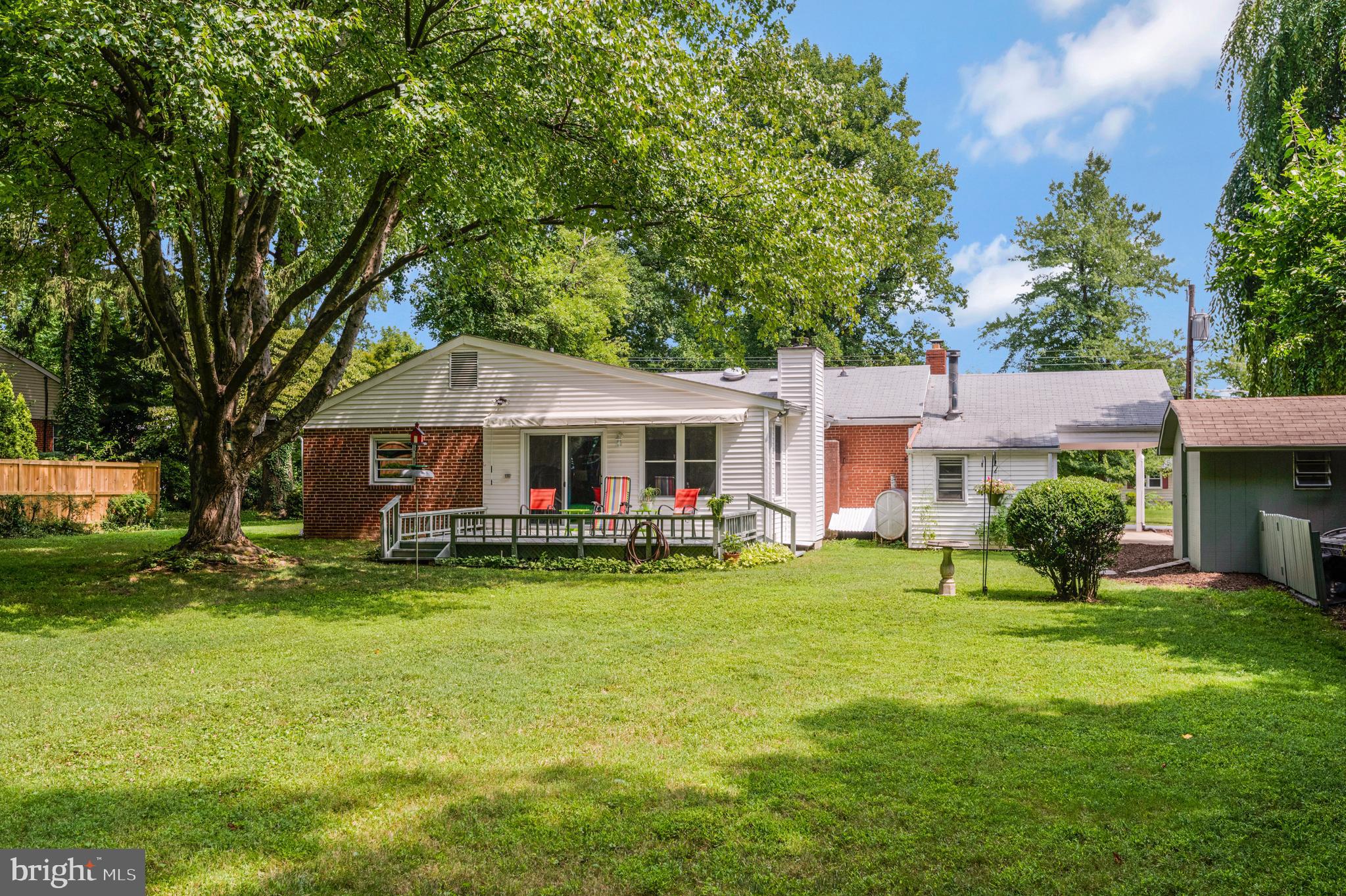 FAIRFAX ACRES - Residential