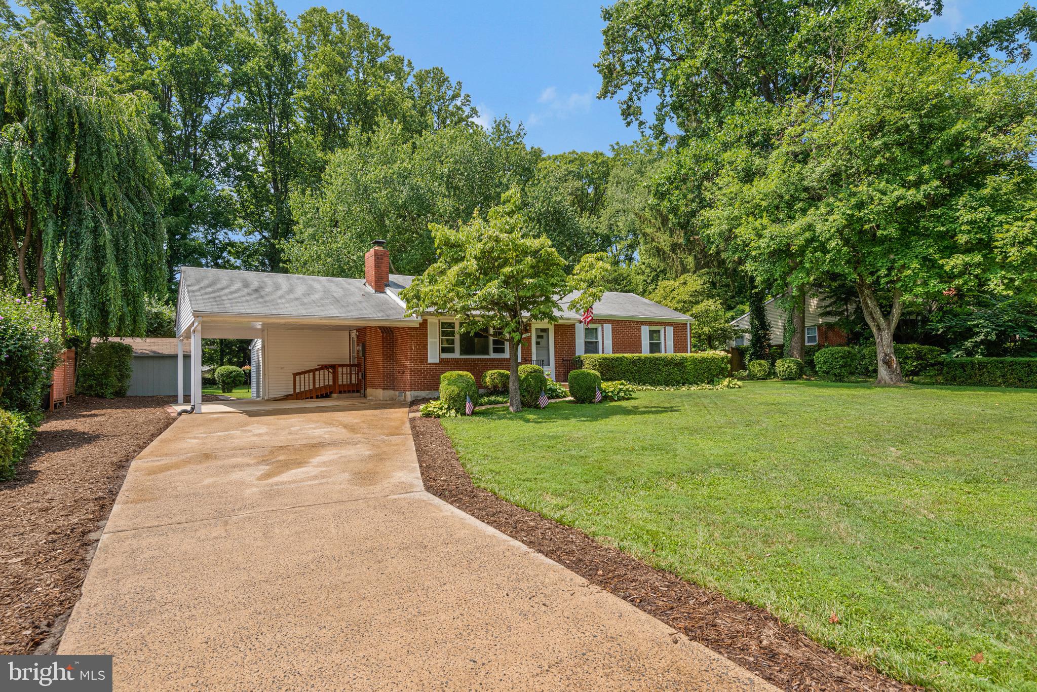 FAIRFAX ACRES - Residential