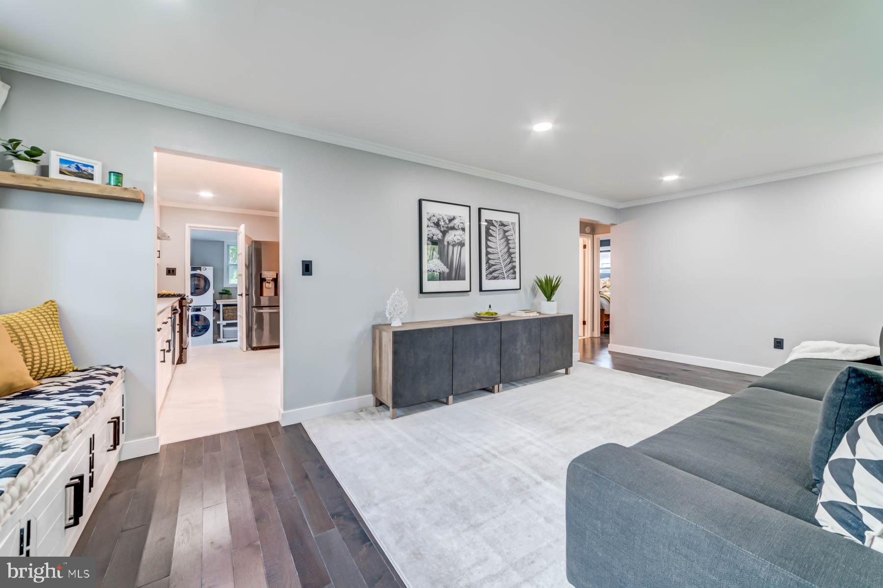 NEW ALEXANDRIA - Residential