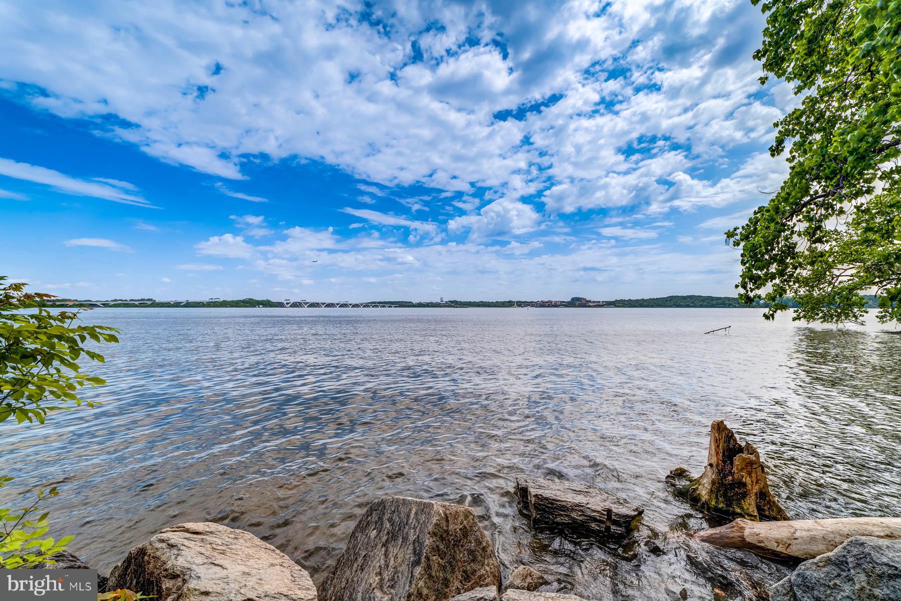 NEW ALEXANDRIA - Residential