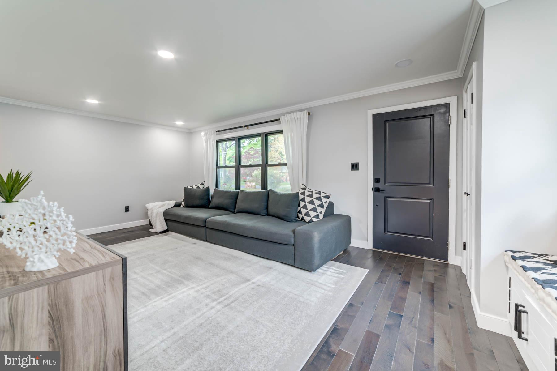 NEW ALEXANDRIA - Residential