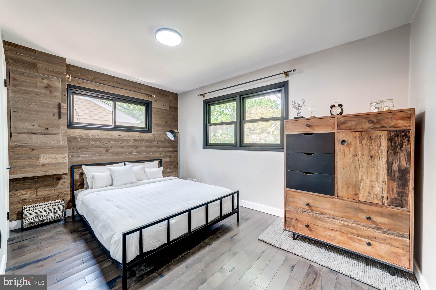 NEW ALEXANDRIA - Residential