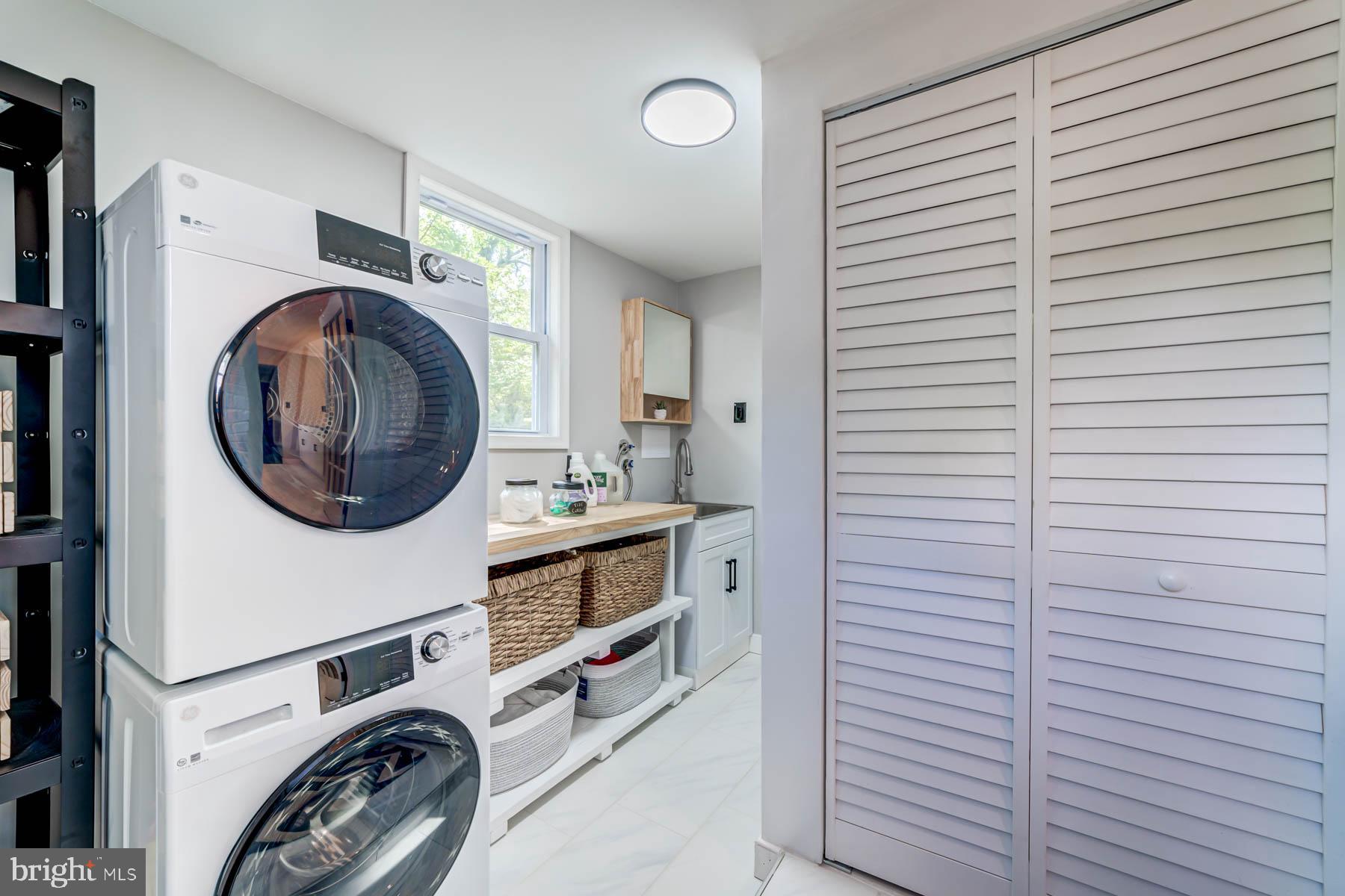 NEW ALEXANDRIA - Residential