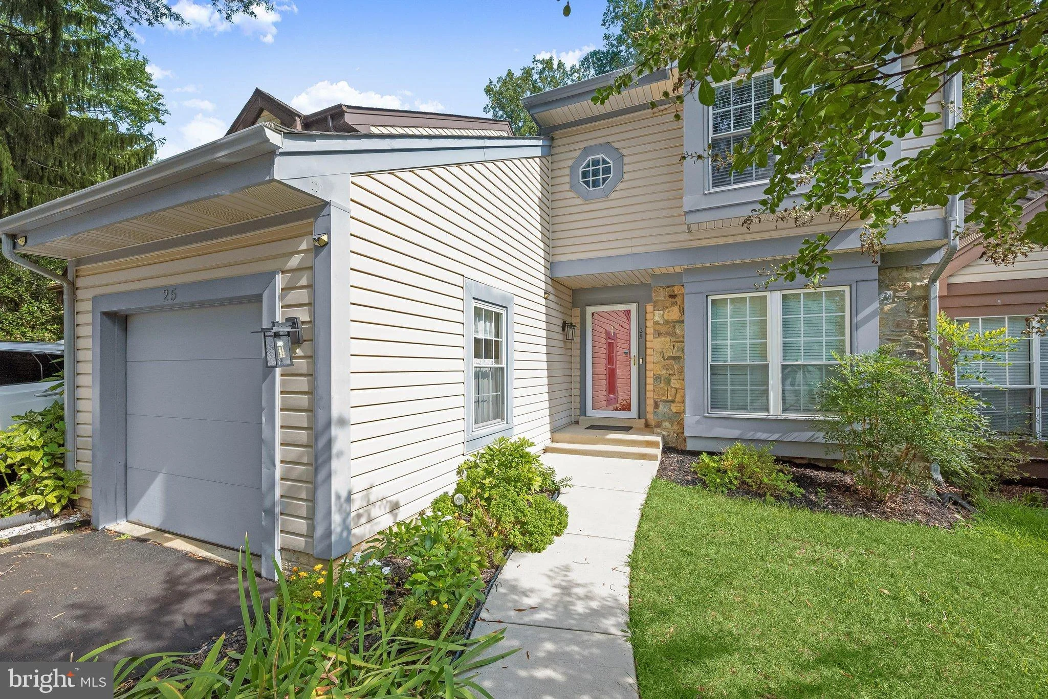 25 Tivoli Lake Court