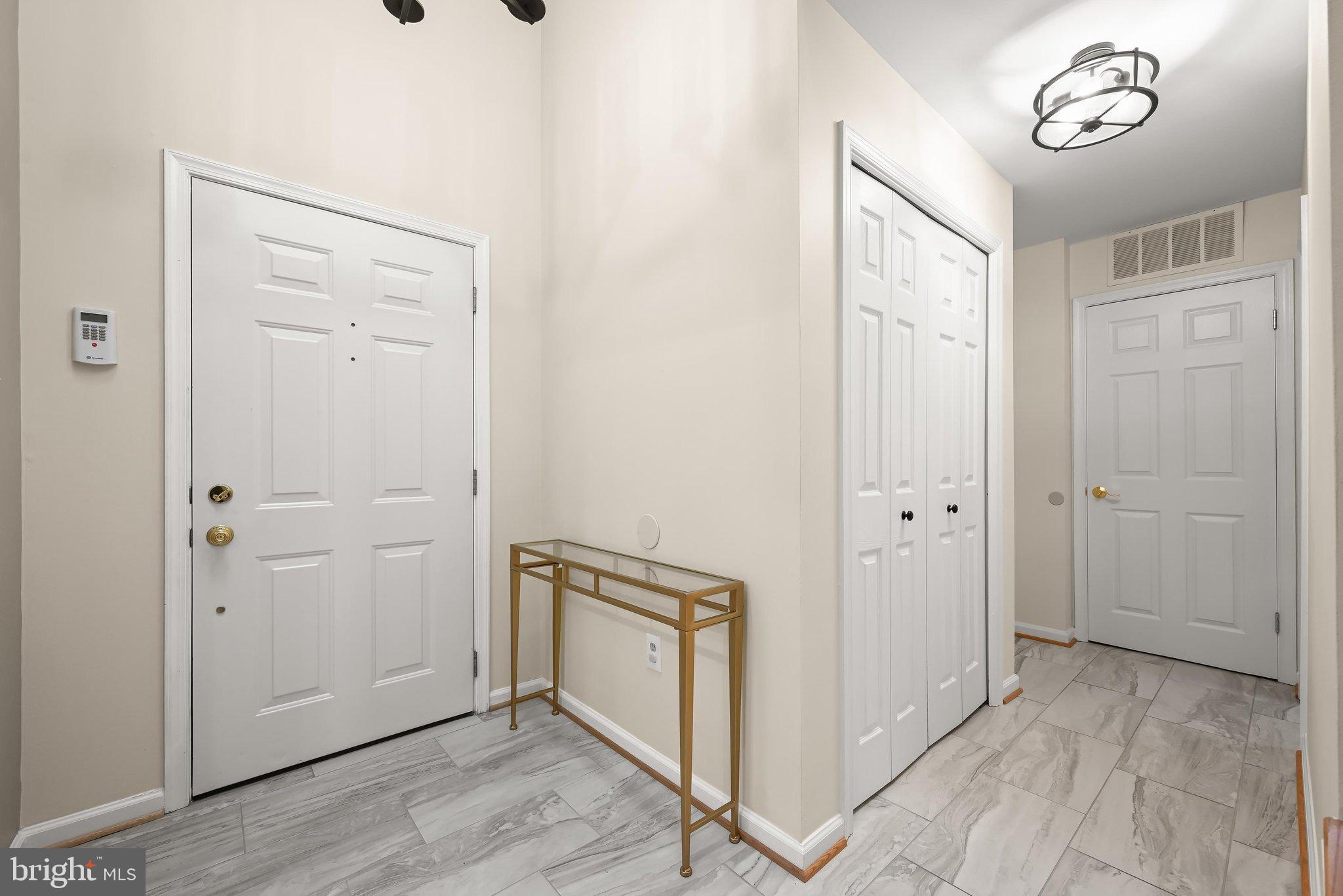 25 TIVOLI LAKE COURT
