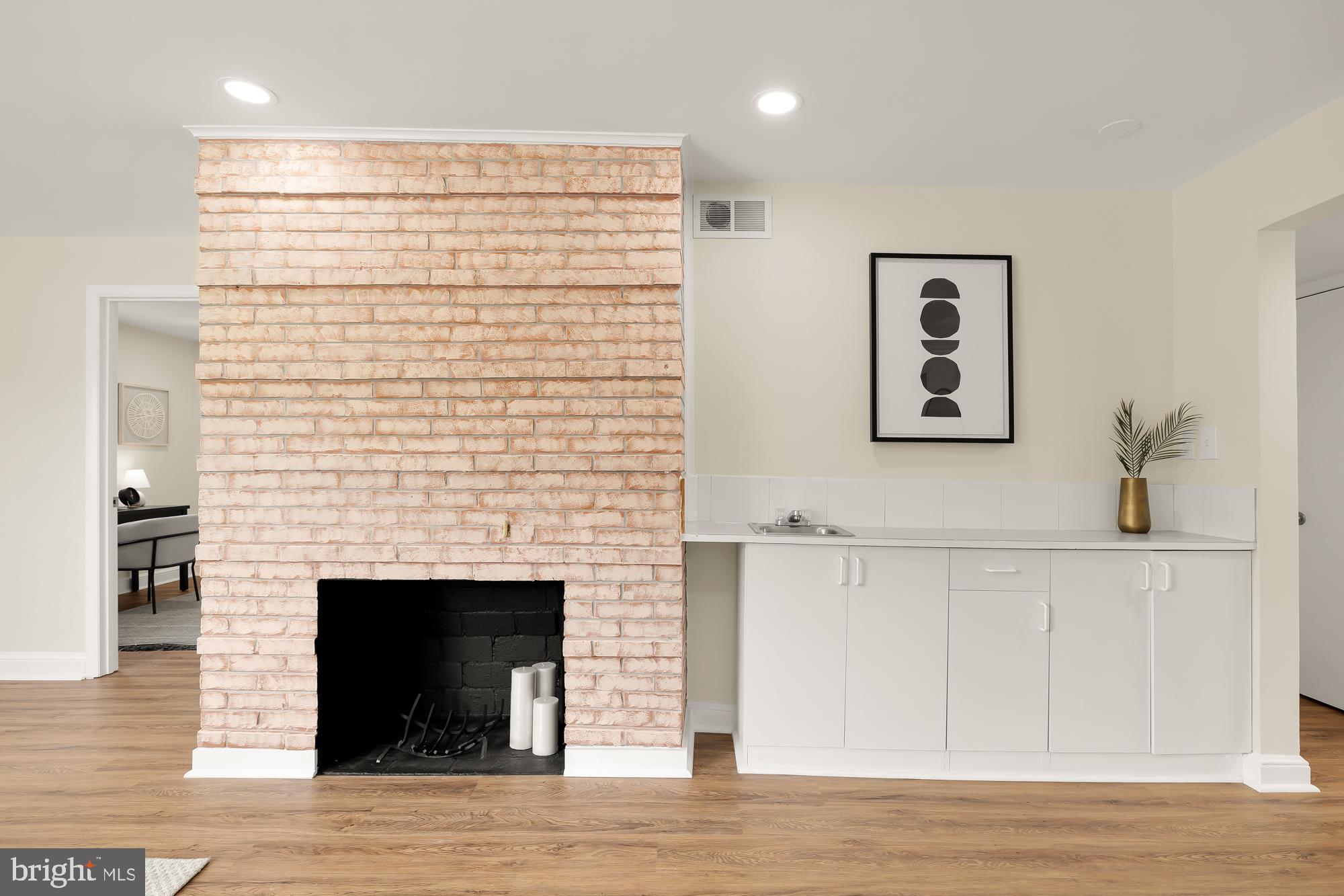 ALTA VISTA TERRACE - Residential