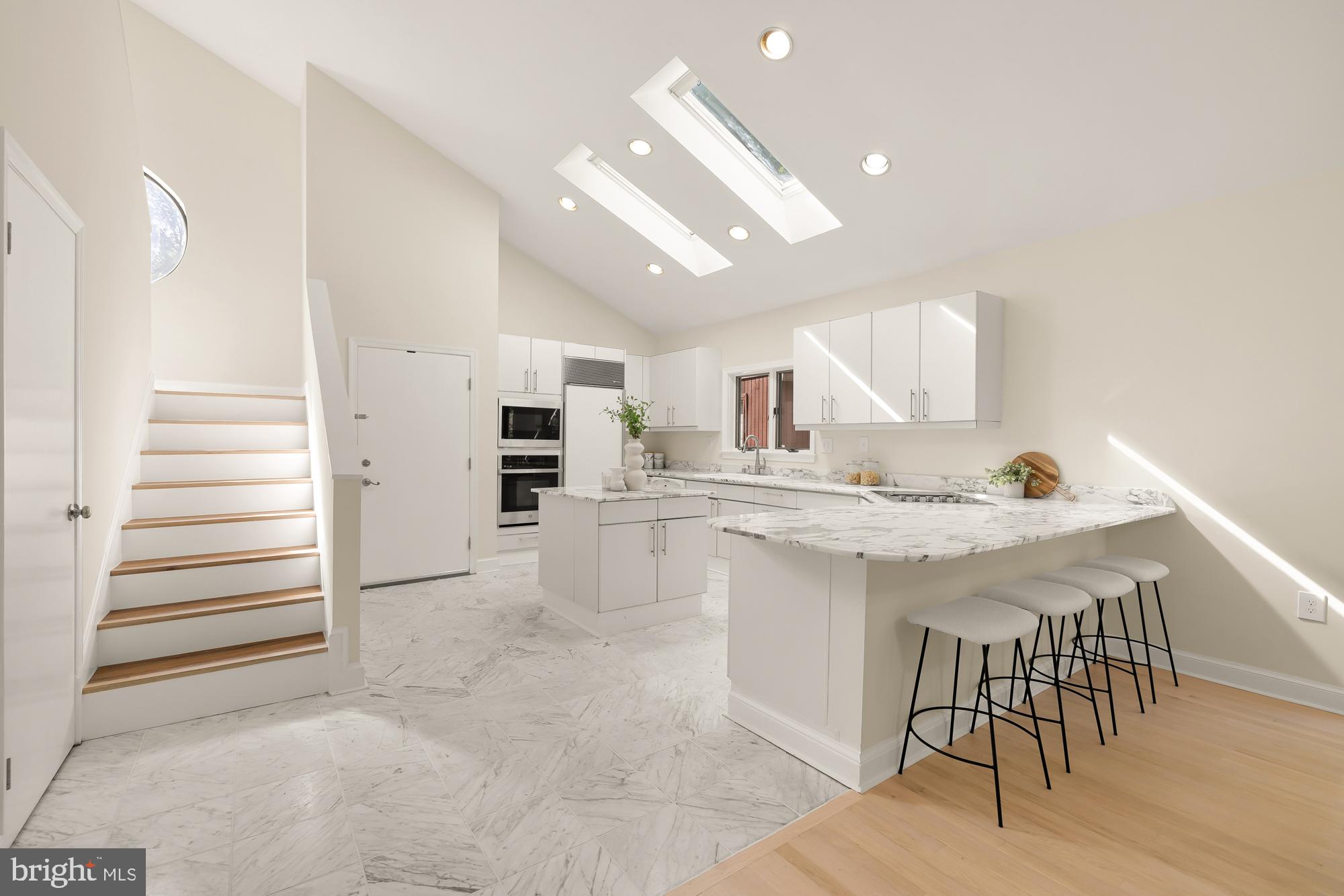 ALTA VISTA TERRACE - Residential