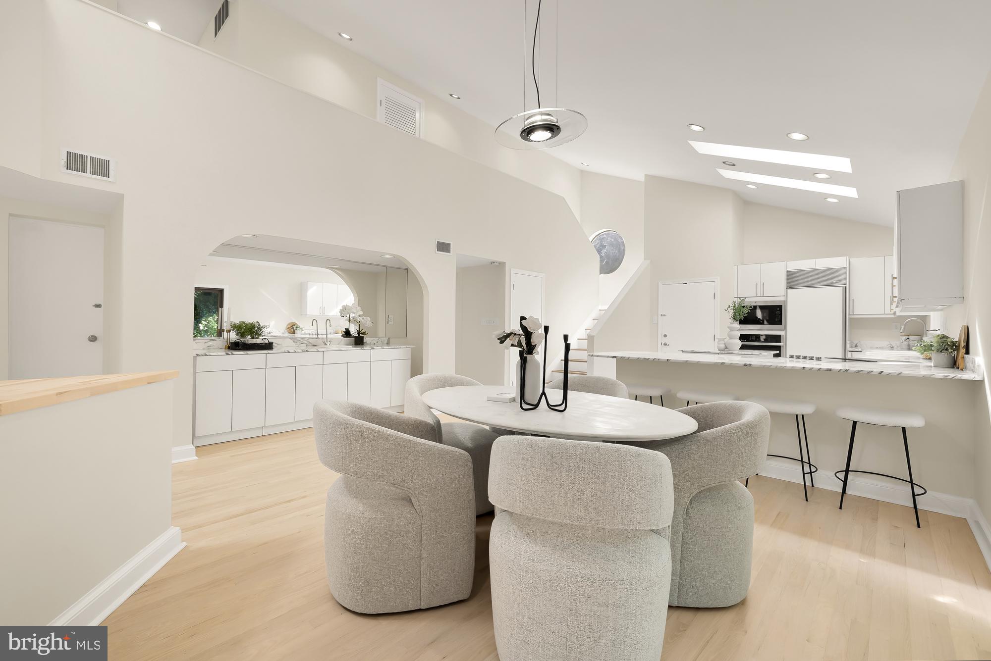 ALTA VISTA TERRACE - Residential