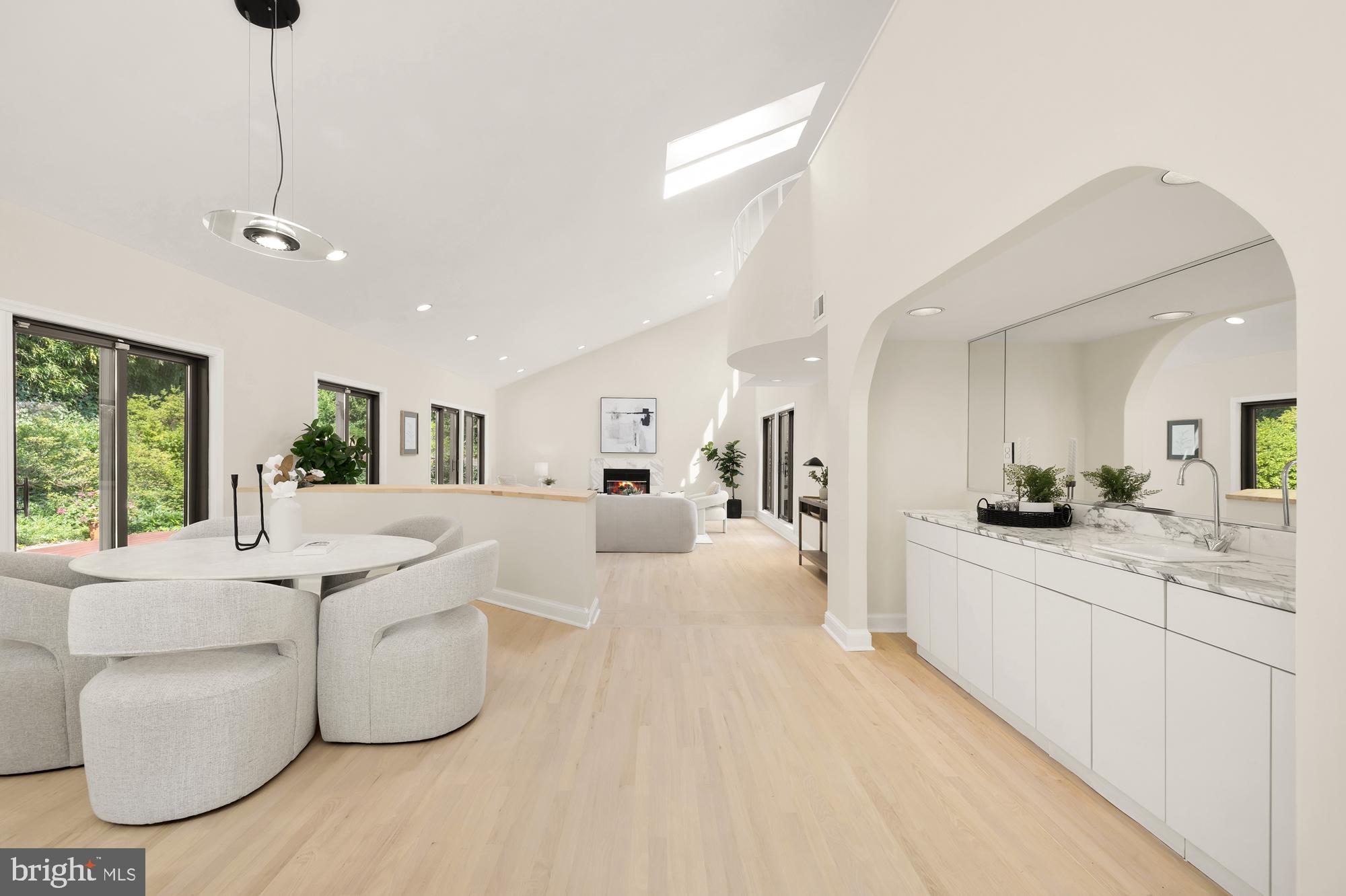 ALTA VISTA TERRACE - Residential