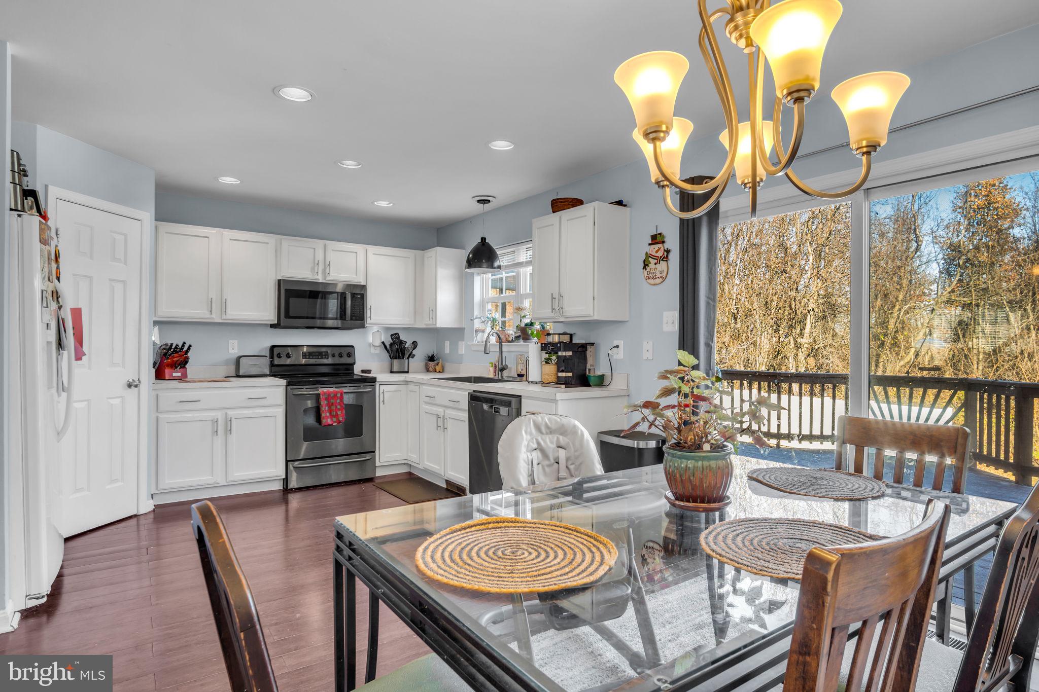 BISCAYNE WOODS - Residential