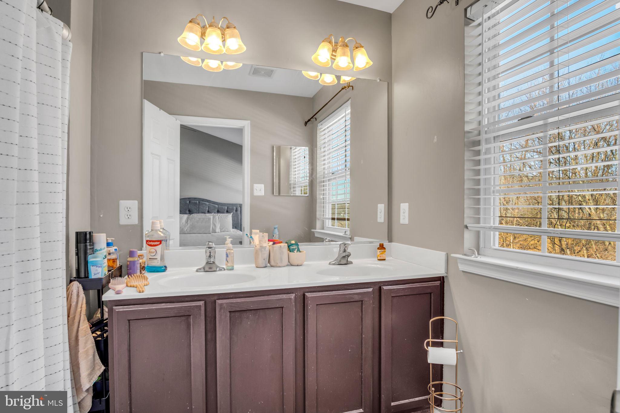 BISCAYNE WOODS - Residential