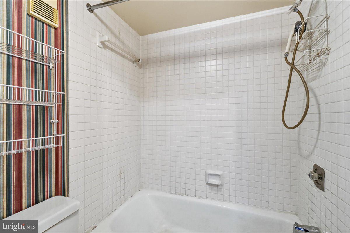 SKYLINE HOUSE - Residential