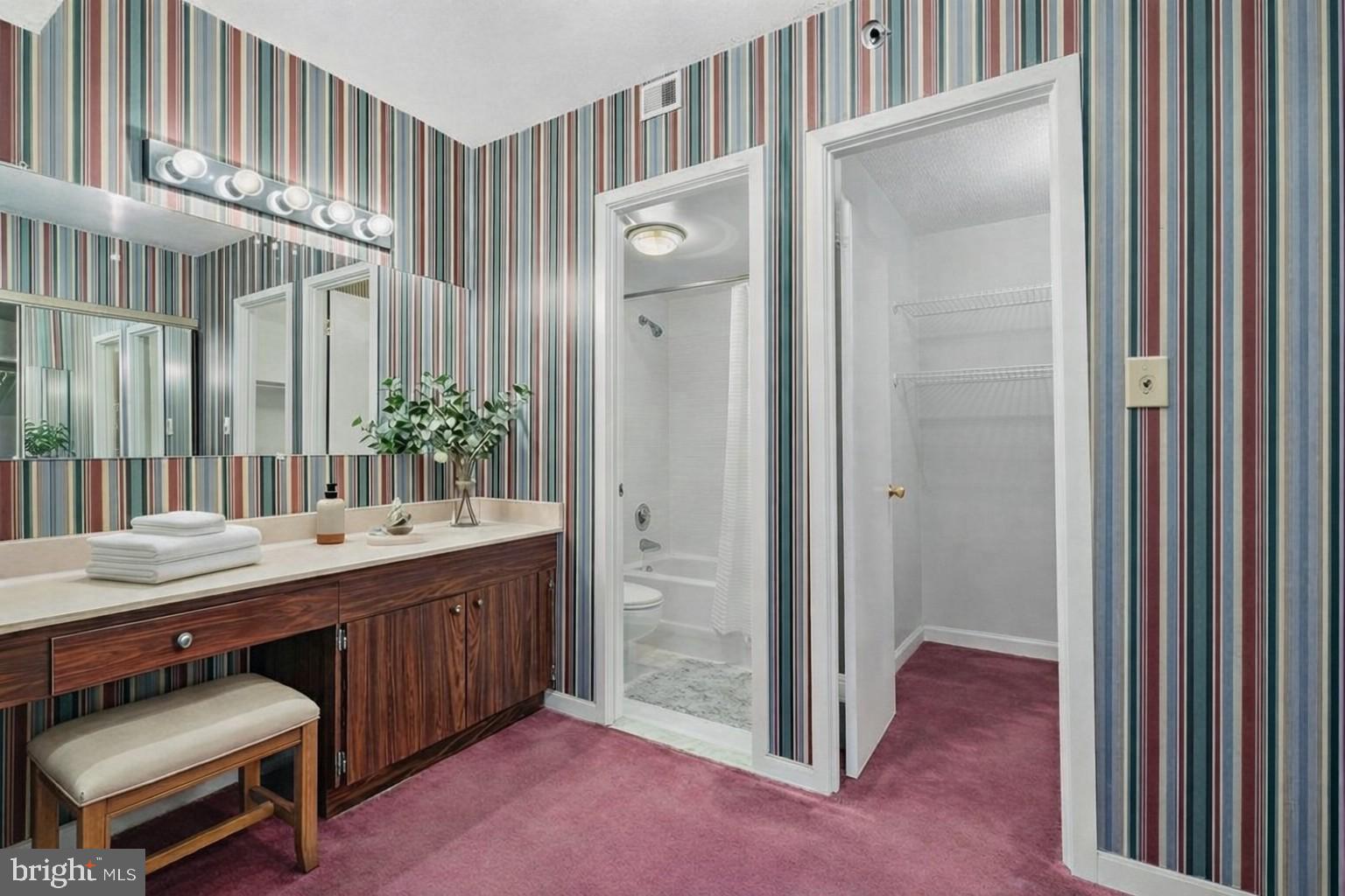 SKYLINE HOUSE - Residential